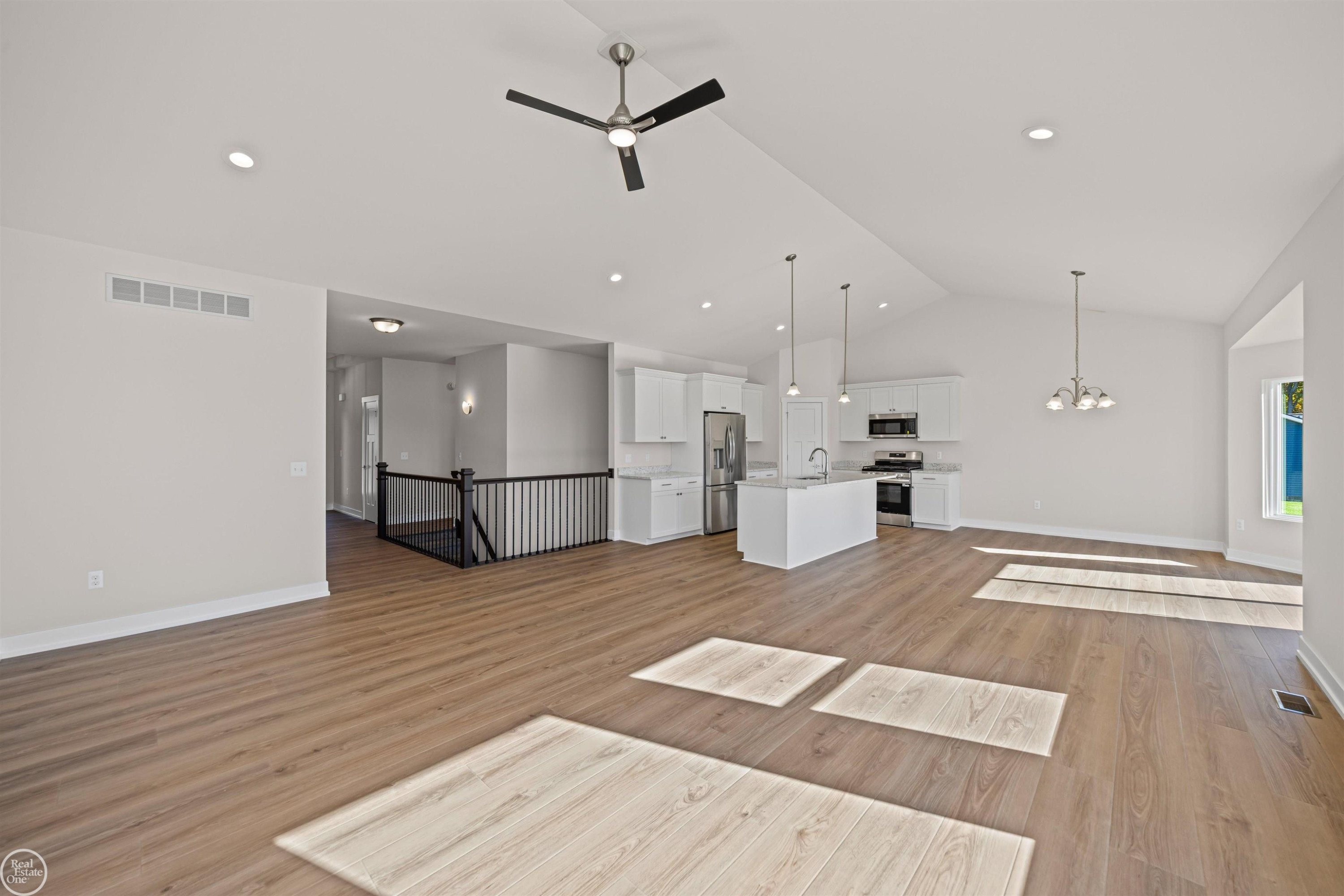 1156 Julian Court, Waterford, MI 48327 — Photo 8