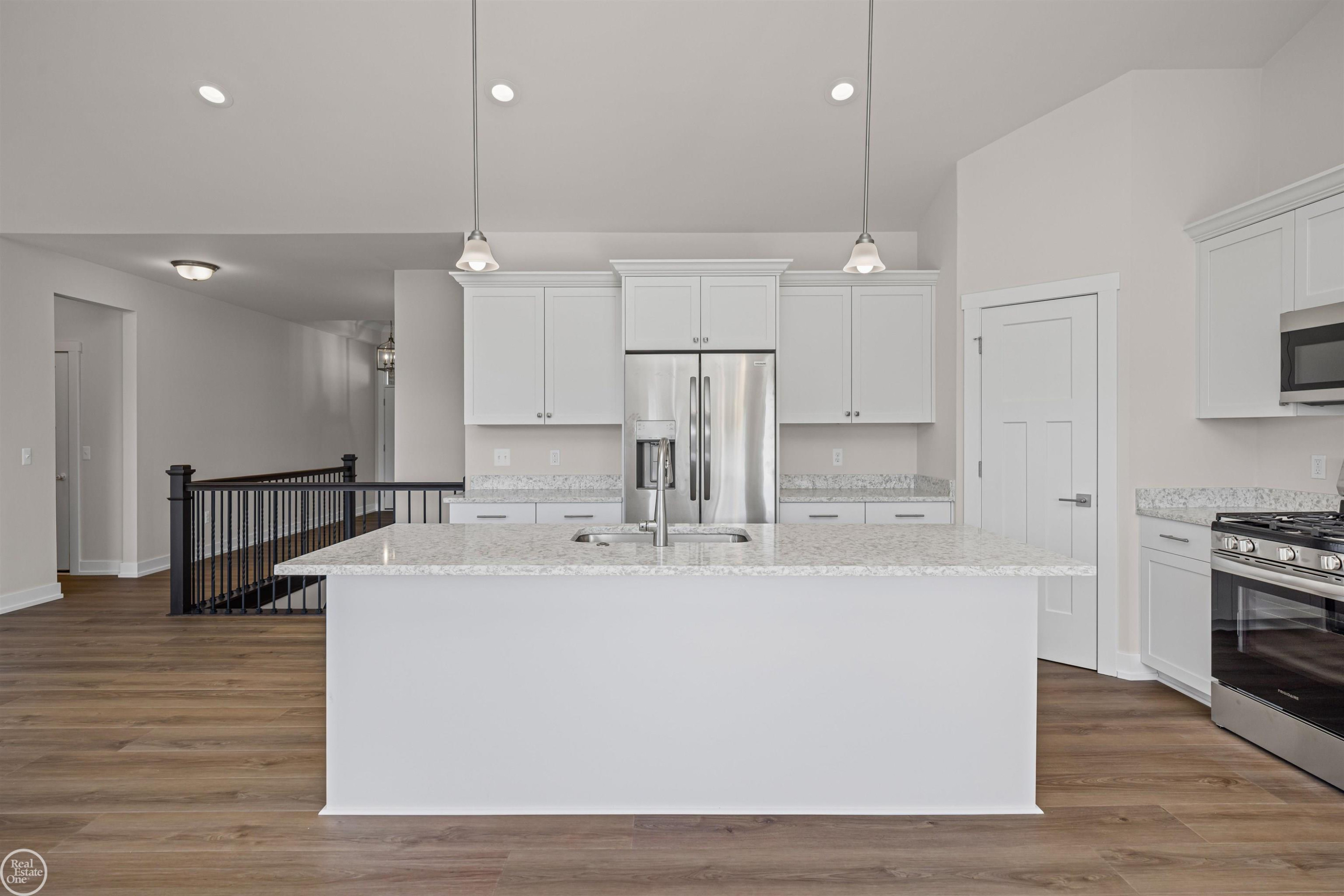 1156 Julian Court, Waterford, MI 48327 — Photo 13