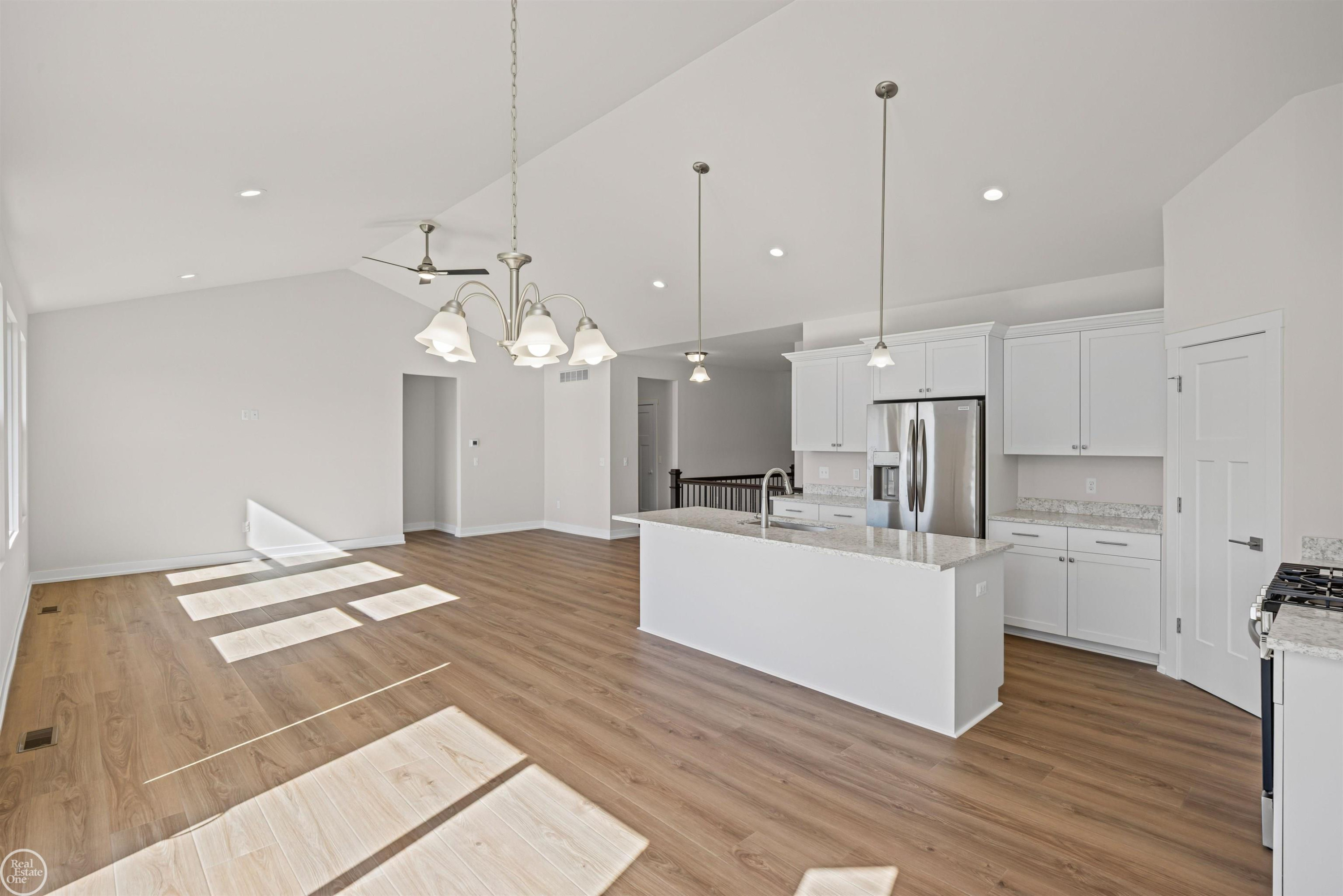 1156 Julian Court, Waterford, MI 48327 — Photo 16