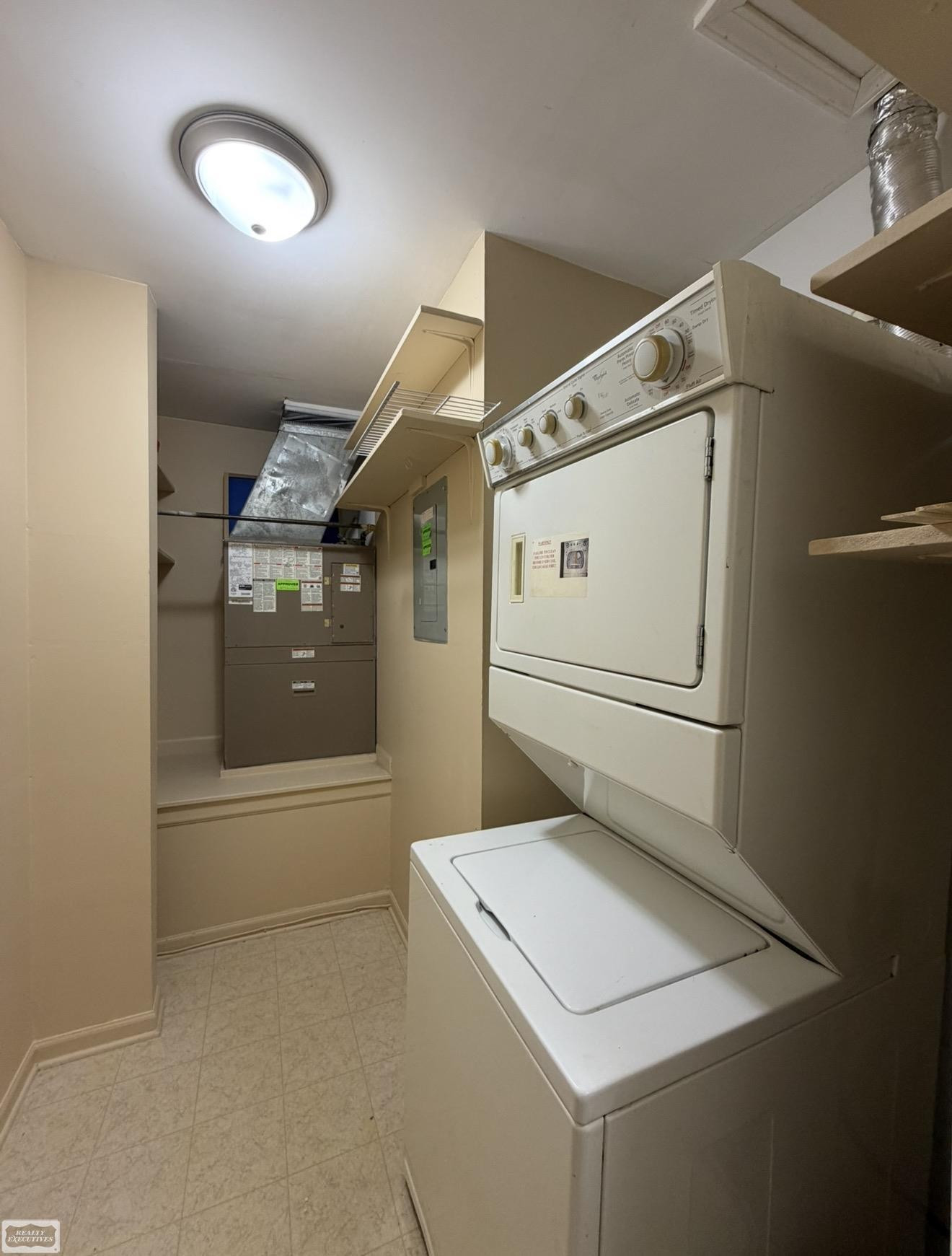 35401 Hickory Woods Lane, #3, Clinton Twp, MI 48035 — Photo 7
