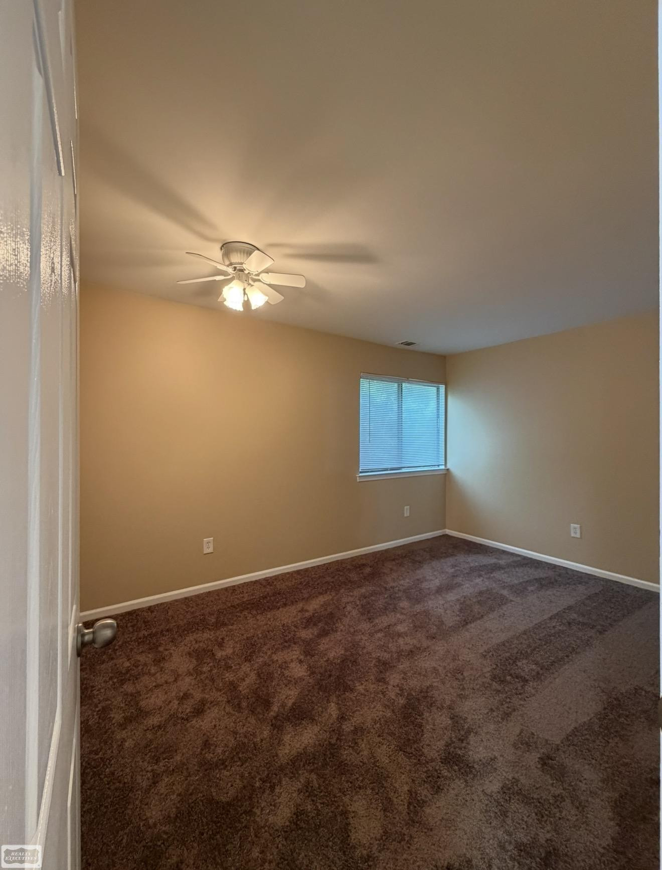 35401 Hickory Woods Lane, #3, Clinton Twp, MI 48035 — Photo 11