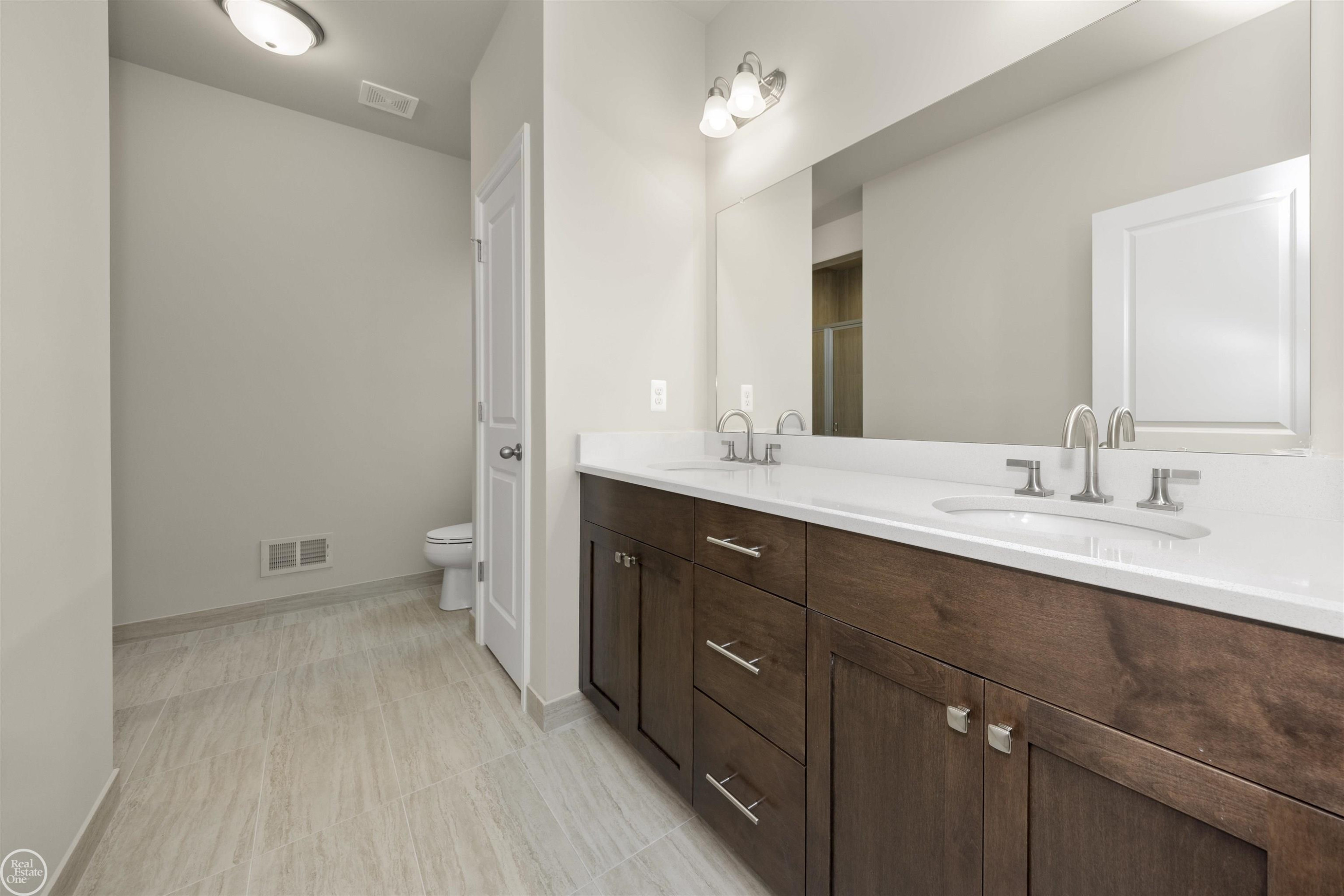 1134 Julian Court, Waterford, MI 48327 — Photo 27