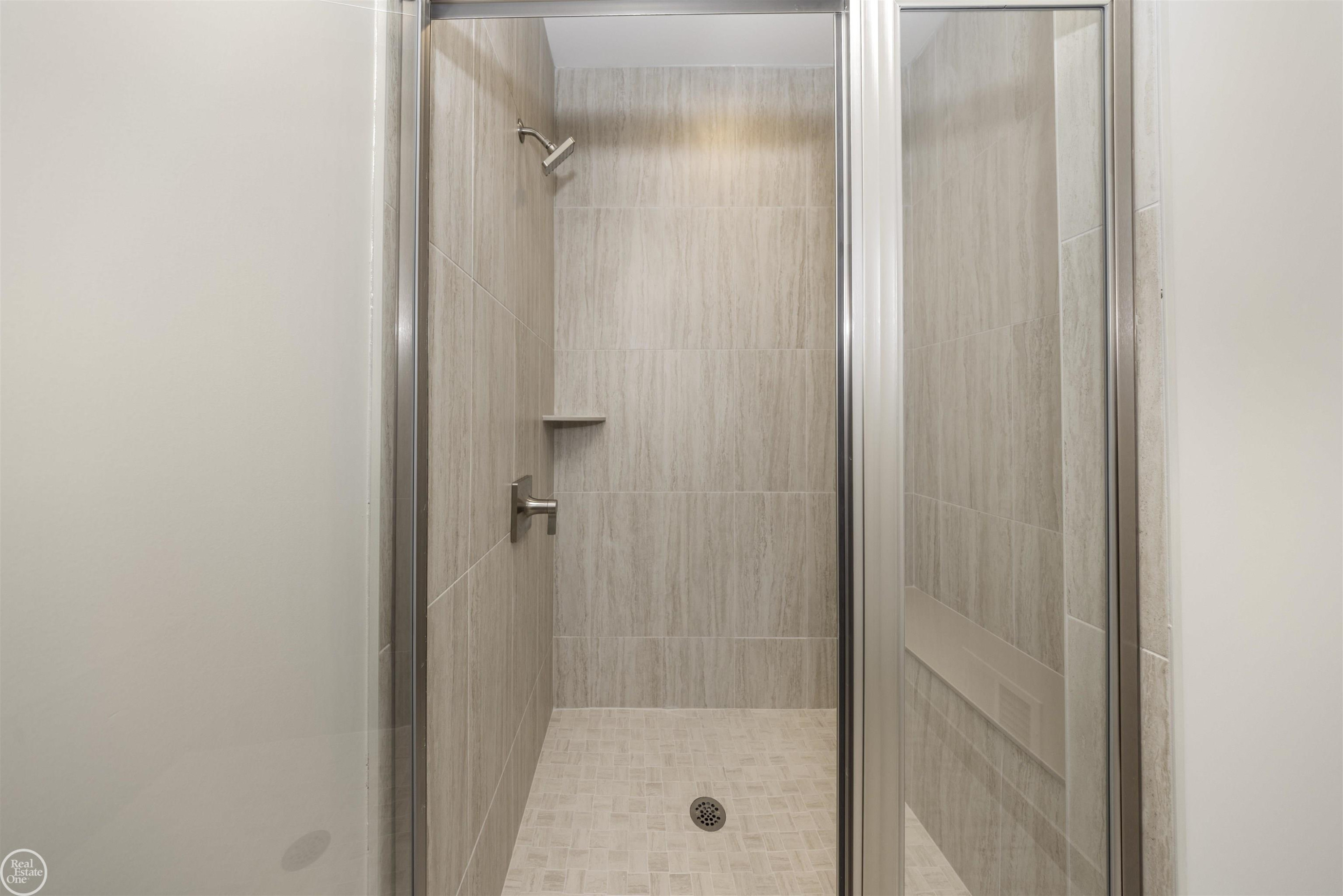 1134 Julian Court, Waterford, MI 48327 — Photo 28