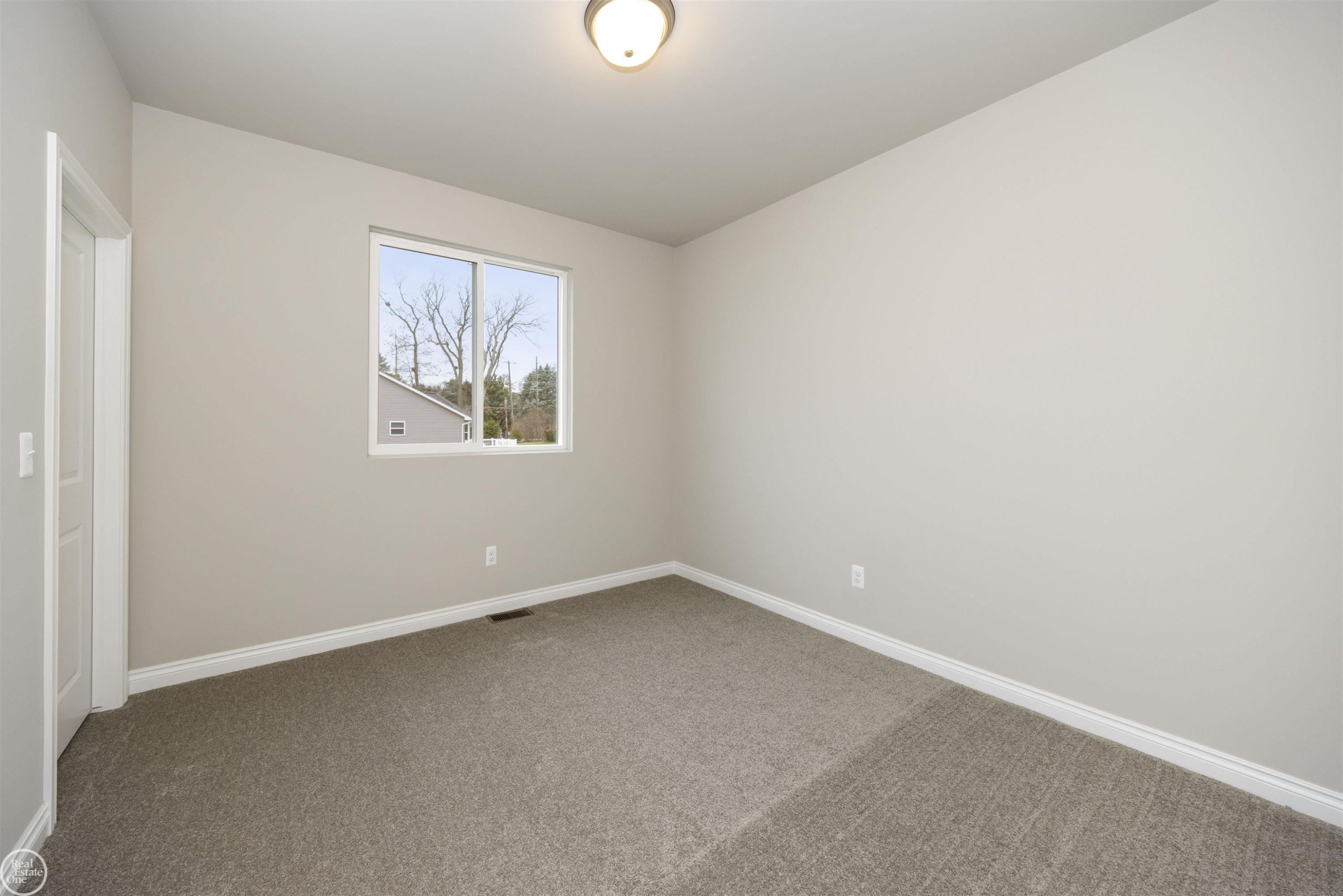 1134 Julian Court, Waterford, MI 48327 — Photo 29