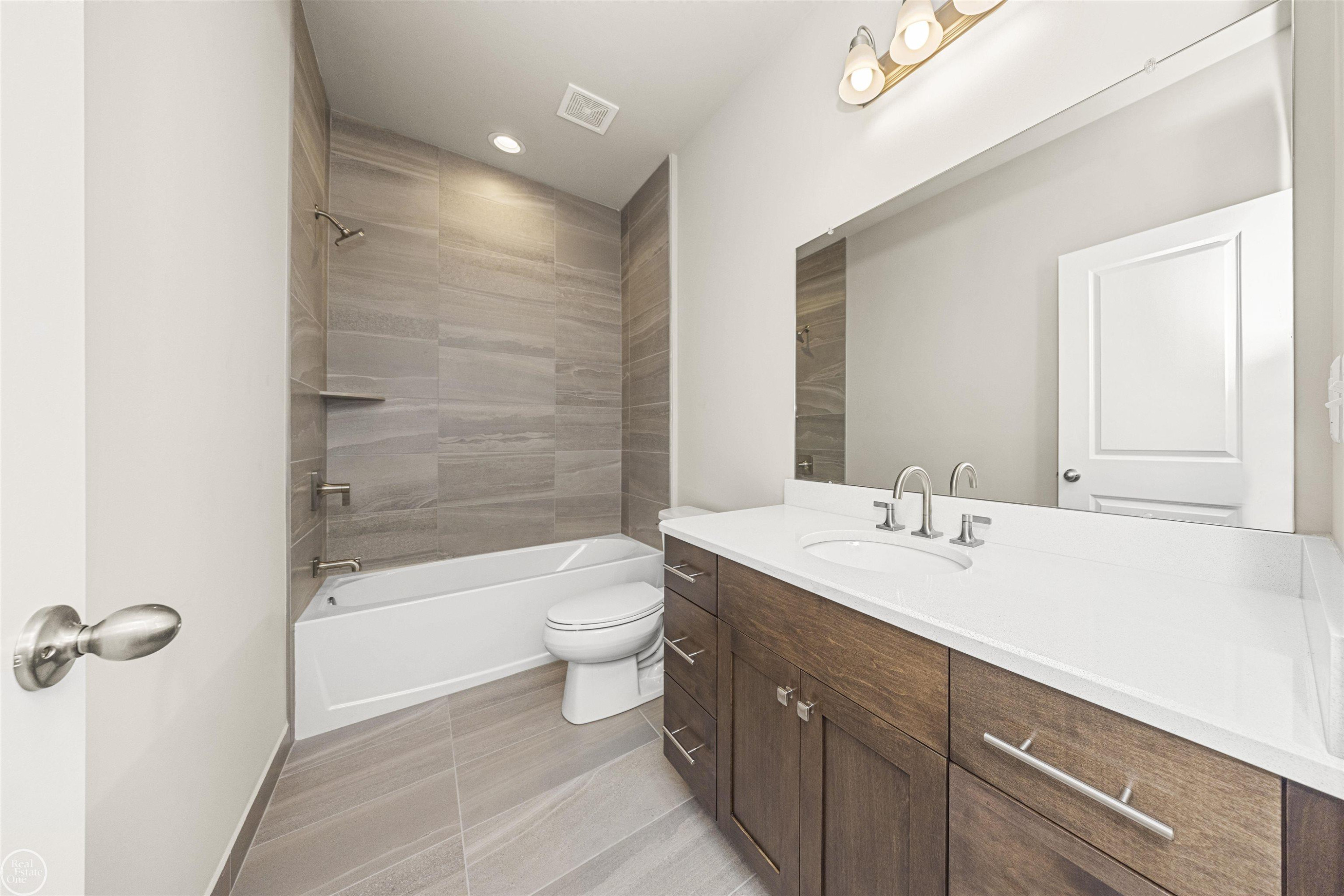 1134 Julian Court, Waterford, MI 48327 — Photo 33