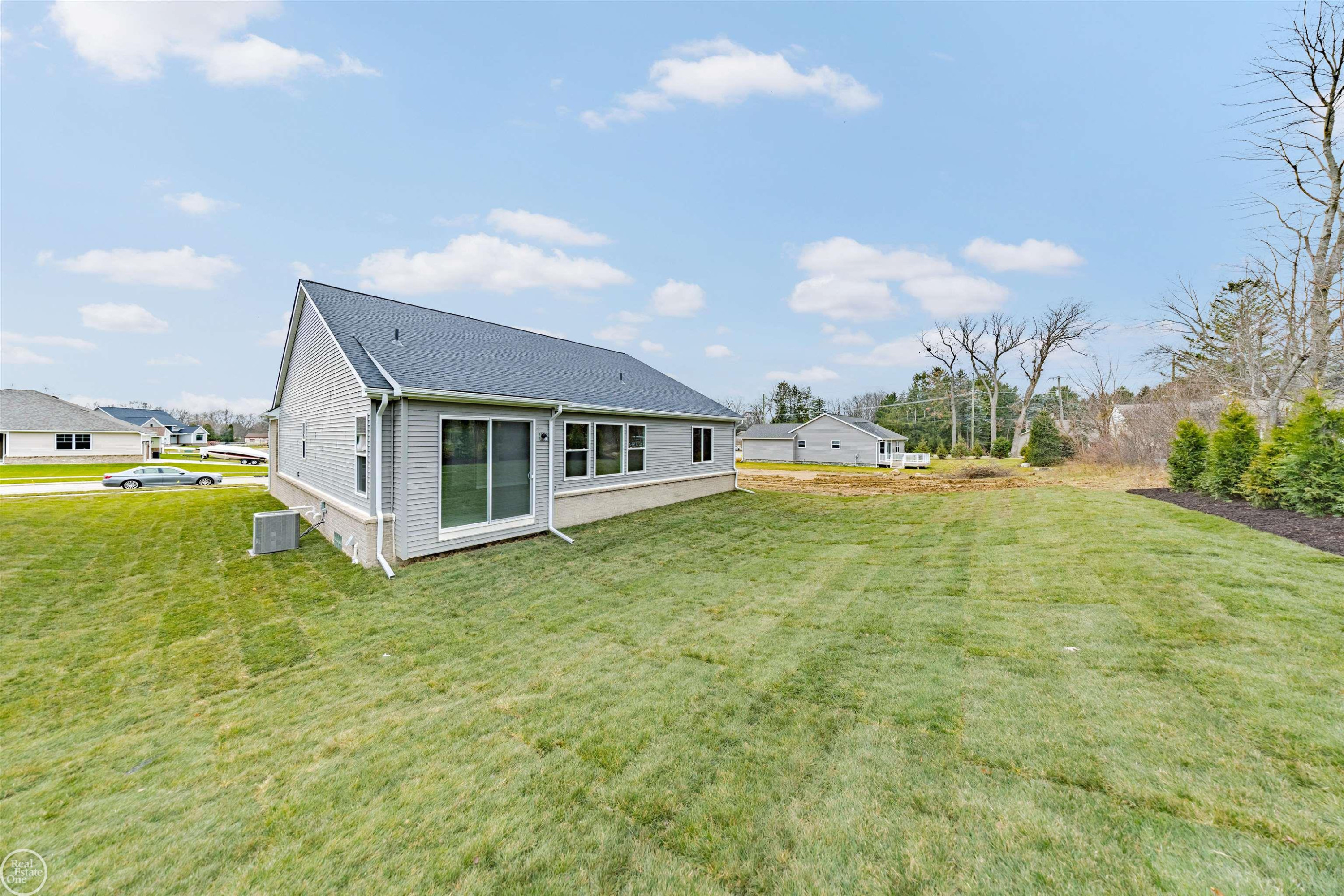 1134 Julian Court, Waterford, MI 48327 — Photo 45