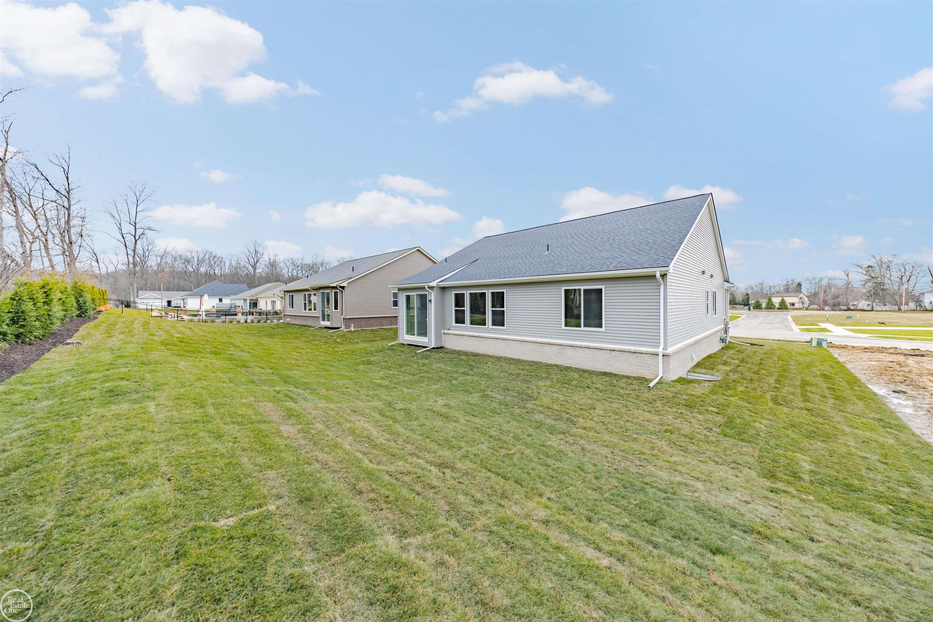 1134 Julian Court, Waterford, MI 48327 — Photo 46