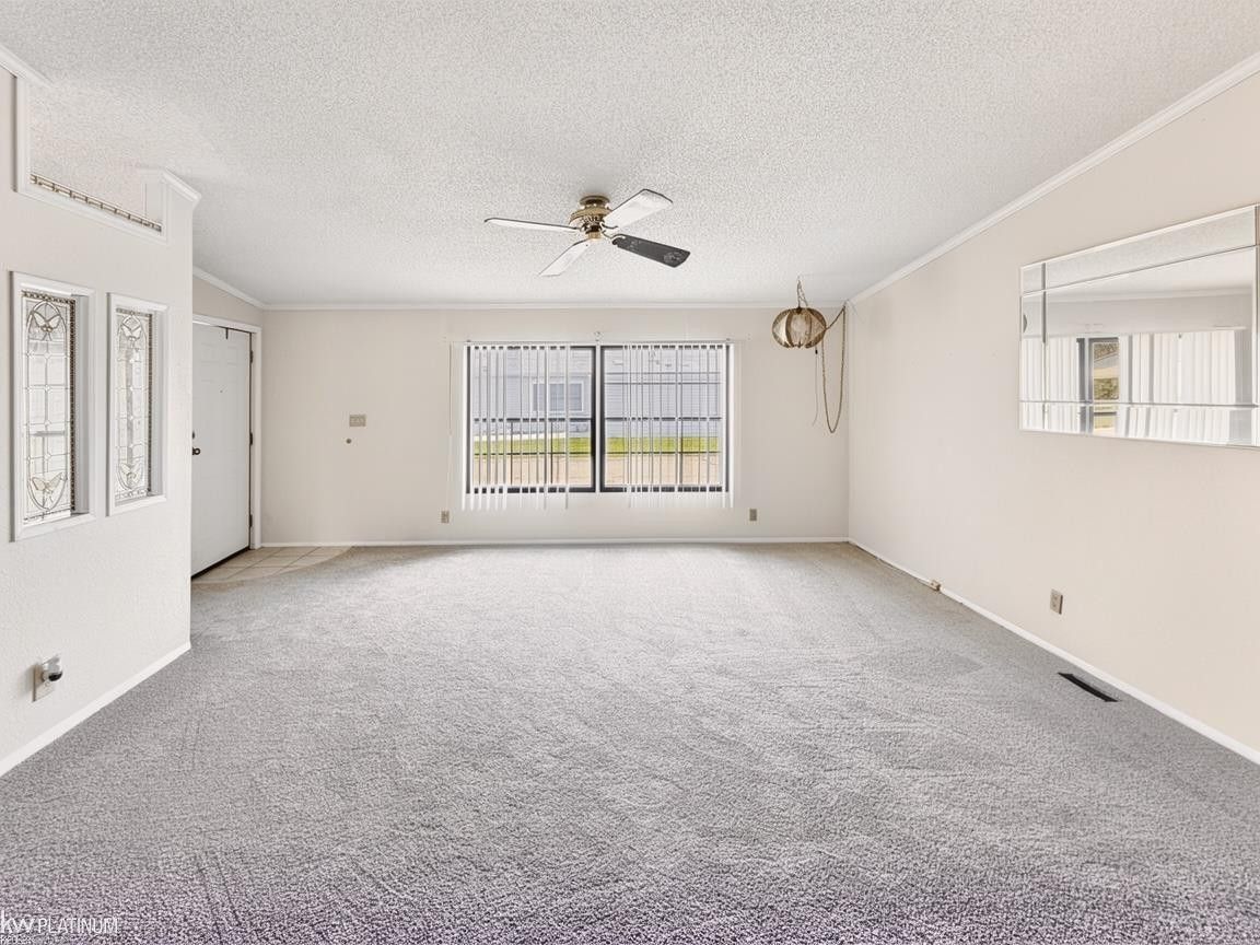 20738 Gaslight Drive, Clinton Twp, MI 48036 — Photo 4