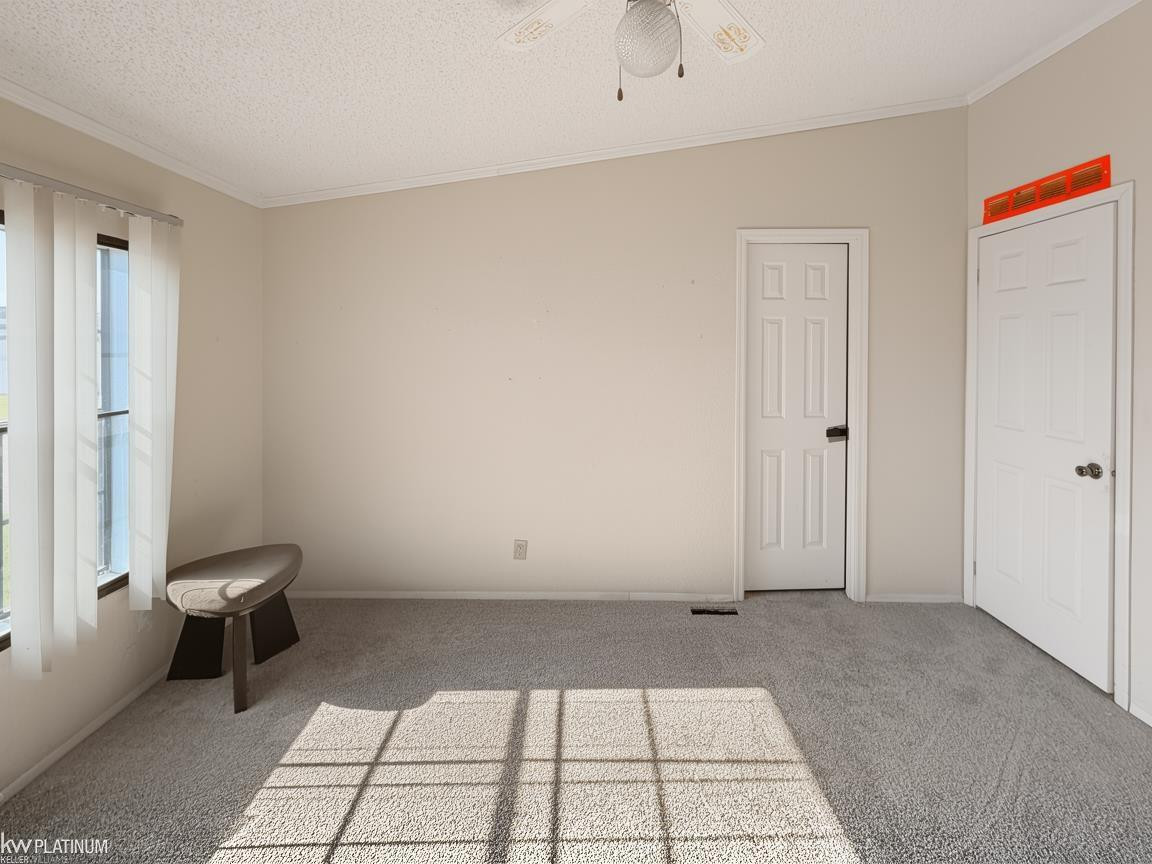 20738 Gaslight Drive, Clinton Twp, MI 48036 — Photo 23