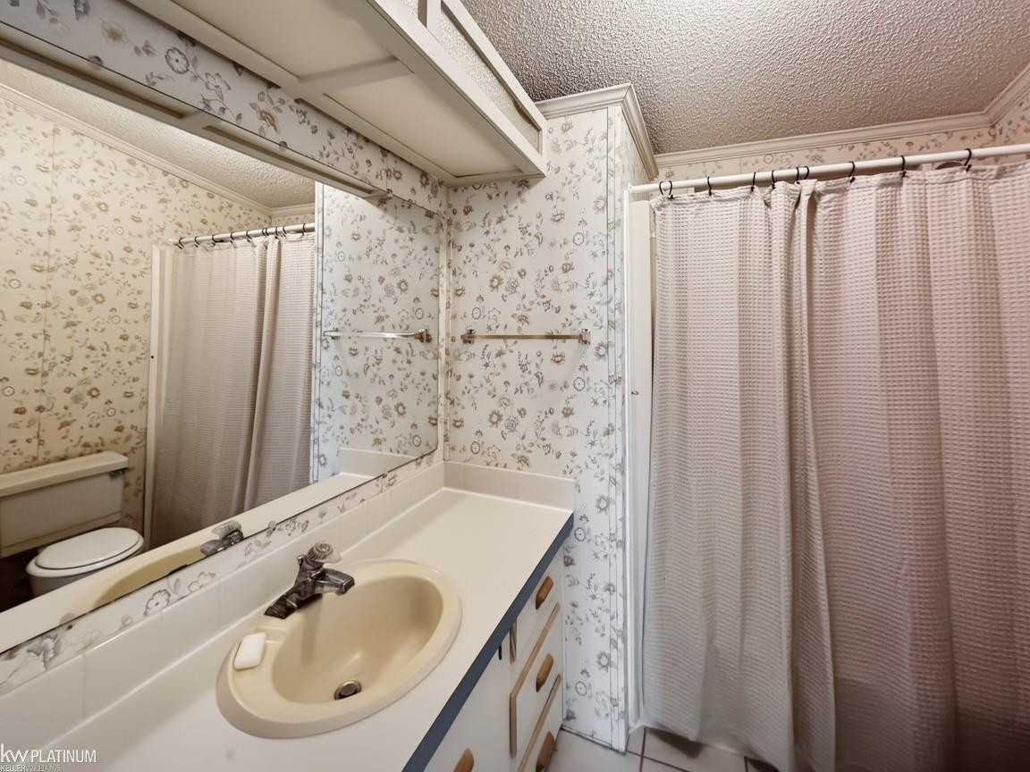 20738 Gaslight Drive, Clinton Twp, MI 48036 — Photo 25