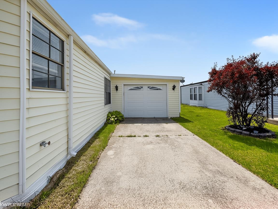 20738 Gaslight Drive, Clinton Twp, MI 48036 — Photo 33