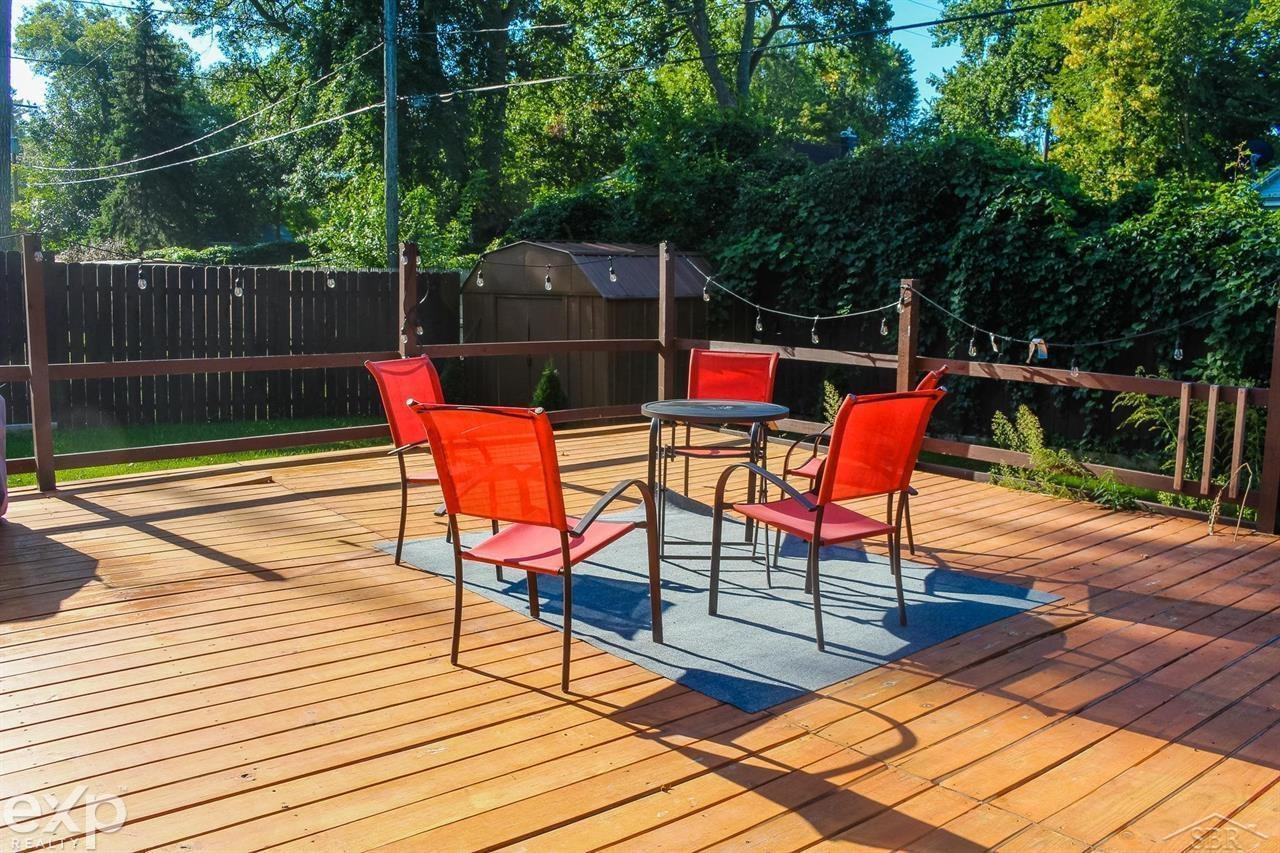 704 Bay Road, Bay City, MI 48706 — Photo 2
