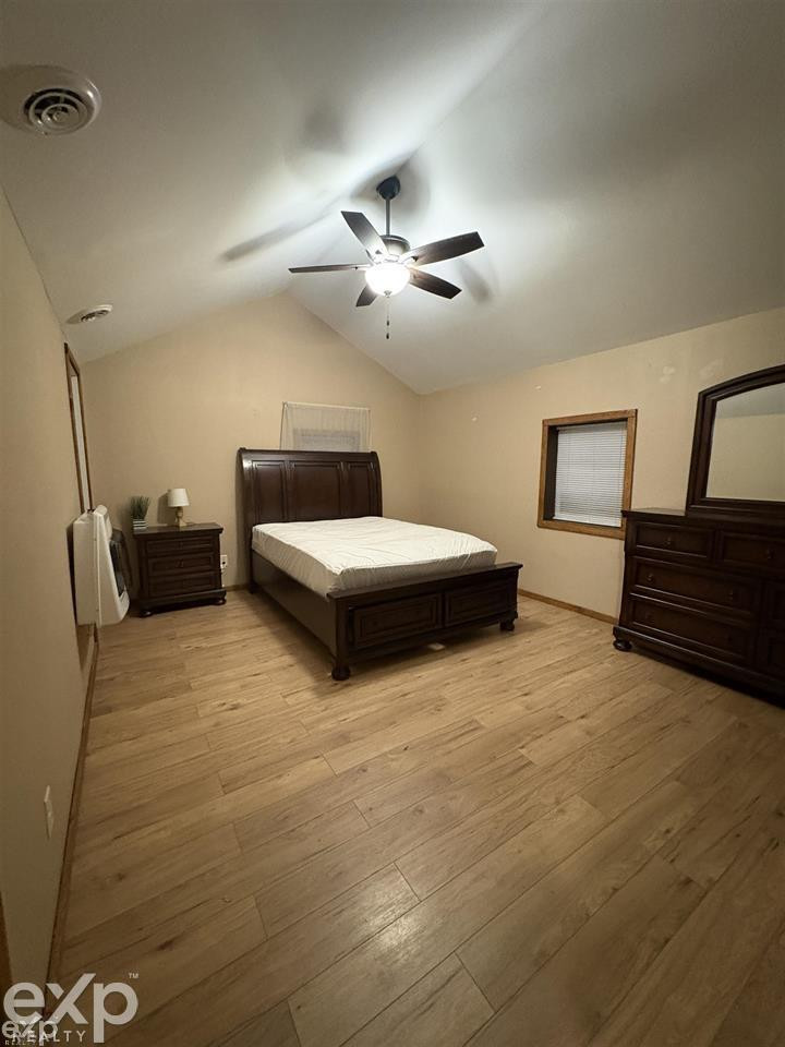 704 Bay Road, Bay City, MI 48706 — Photo 3