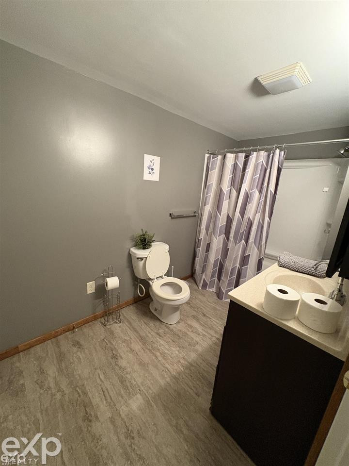 704 Bay Road, Bay City, MI 48706 — Photo 4