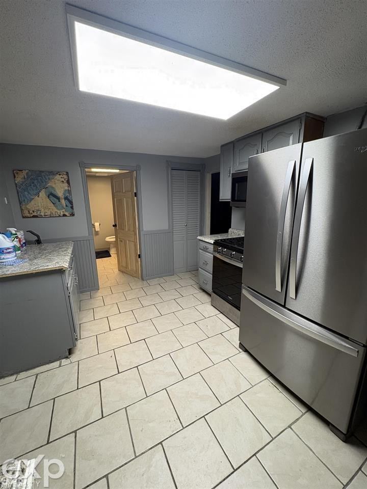 704 Bay Road, Bay City, MI 48706 — Photo 7