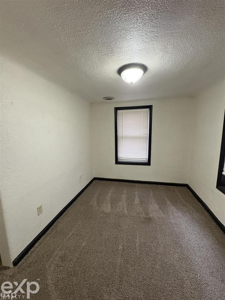 704 Bay Road, Bay City, MI 48706 — Photo 11