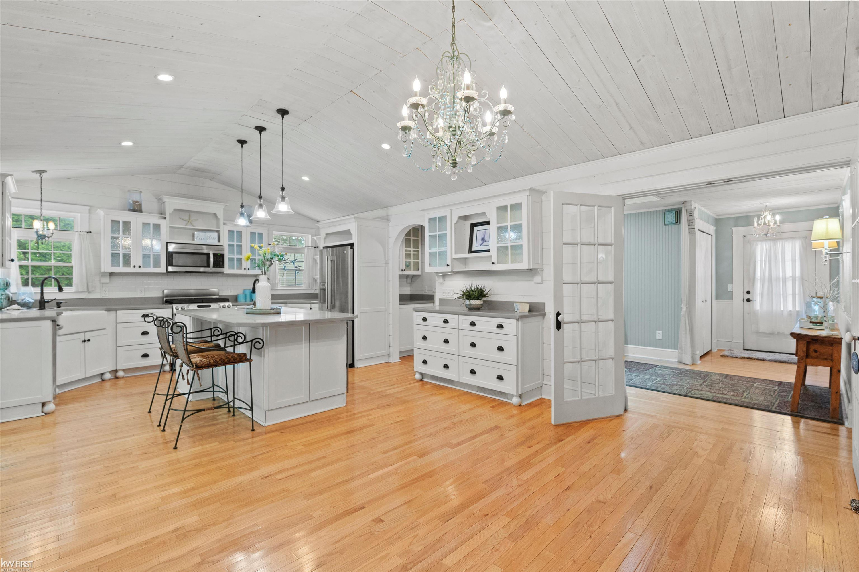 5311 Crestwood Drive, Grand Blanc, MI 48439 — Photo 8