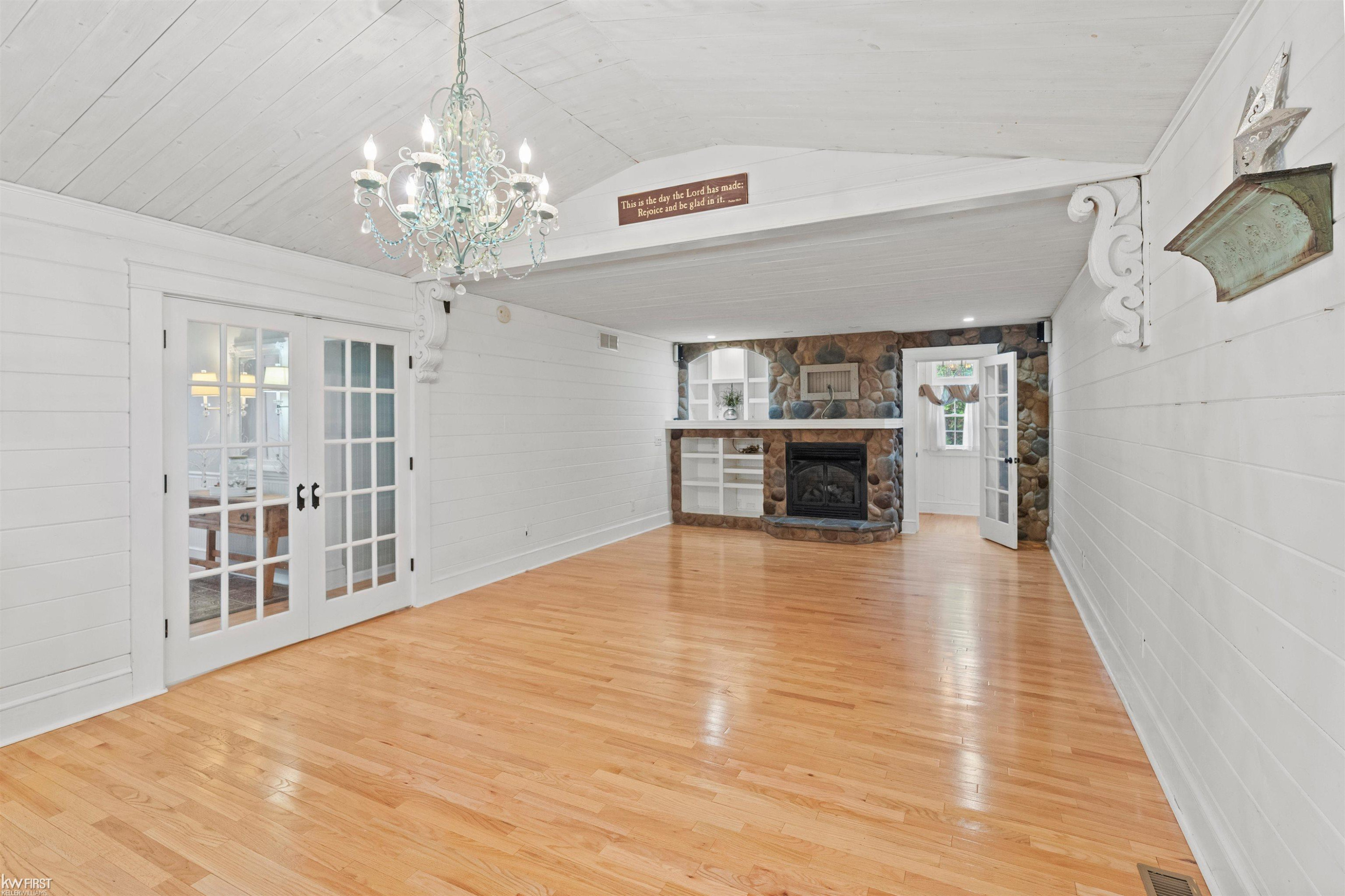 5311 Crestwood Drive, Grand Blanc, MI 48439 — Photo 9