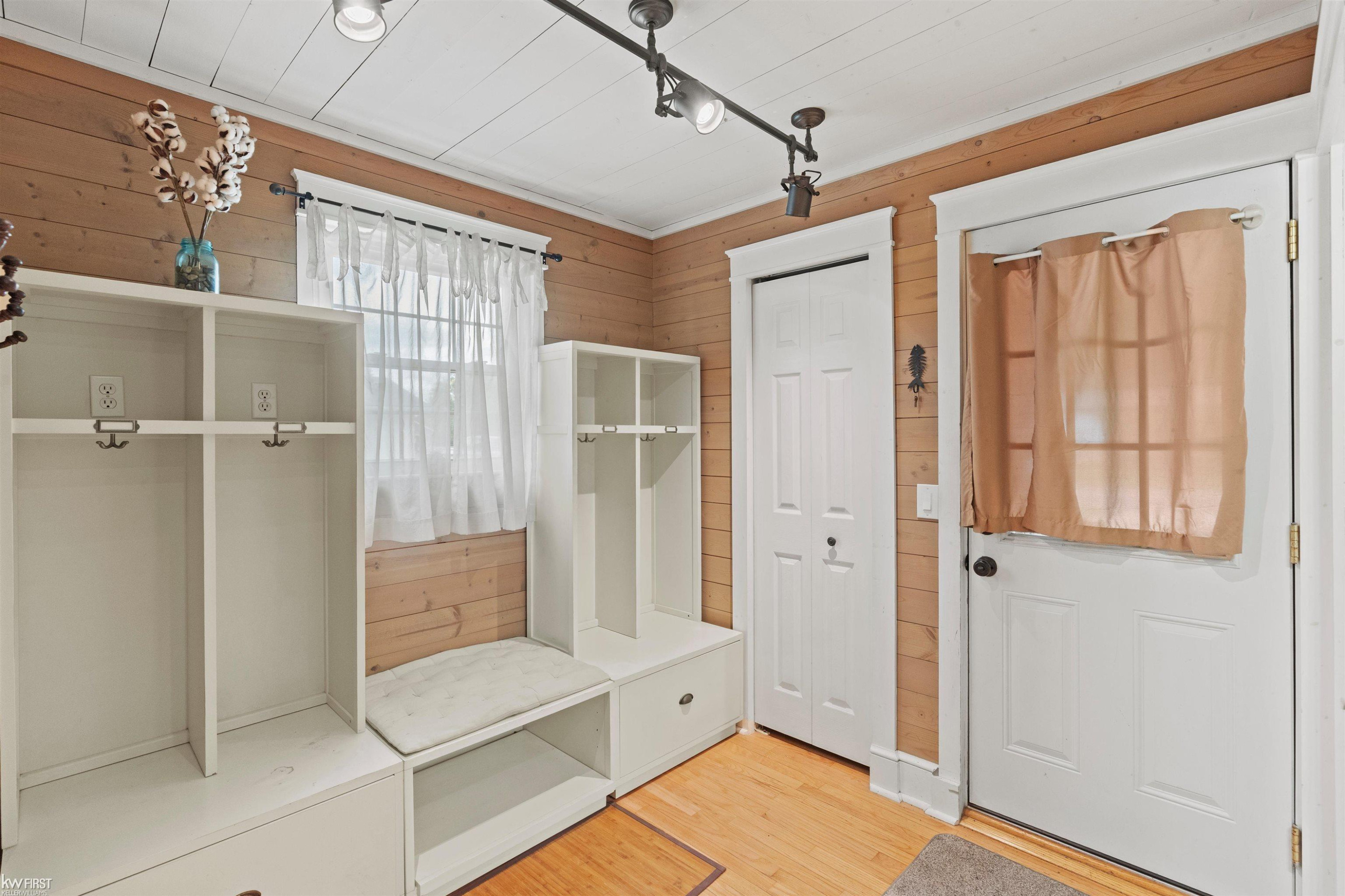 5311 Crestwood Drive, Grand Blanc, MI 48439 — Photo 23