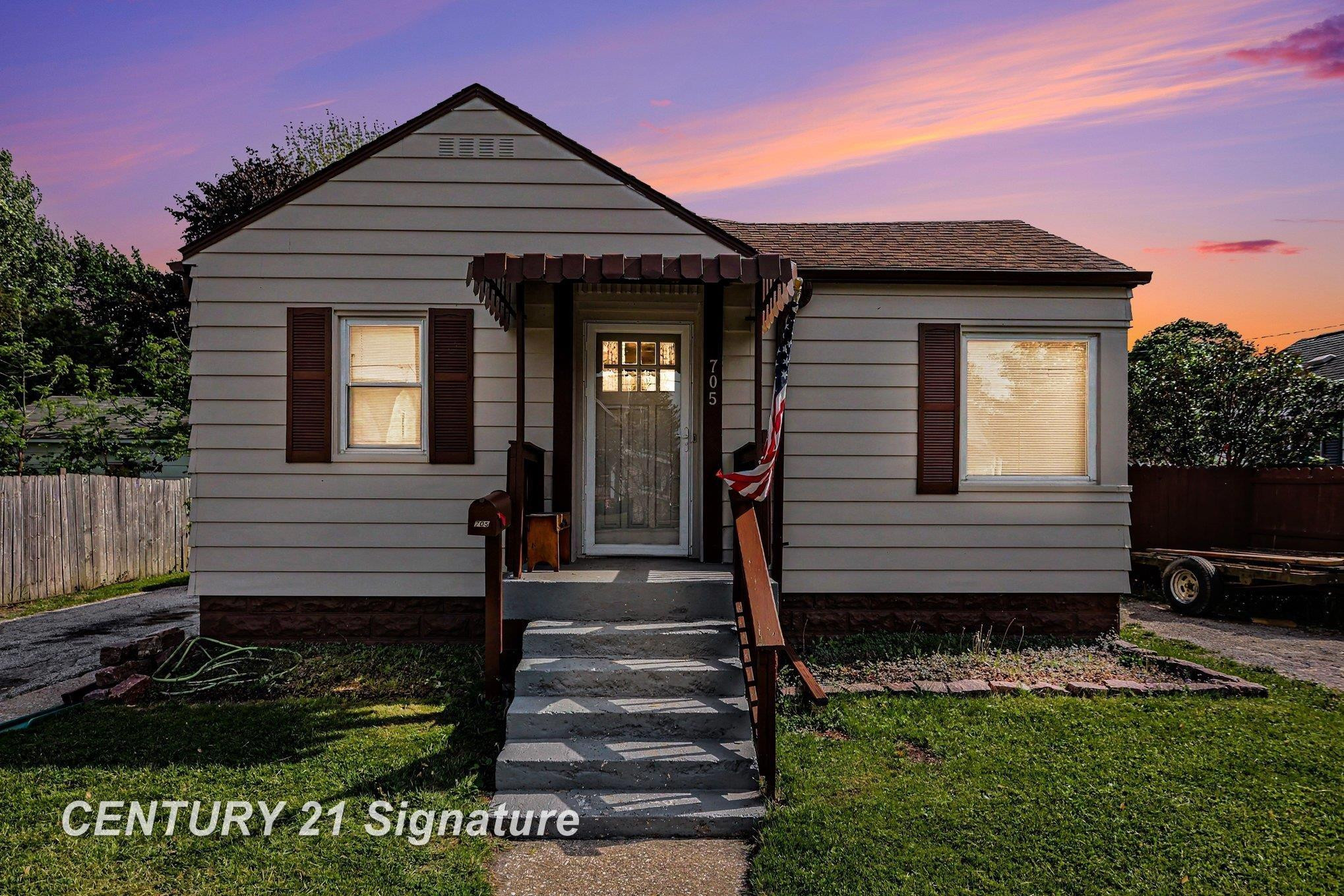705 W Jenny Street, Bay City, MI 48706 — front exterior