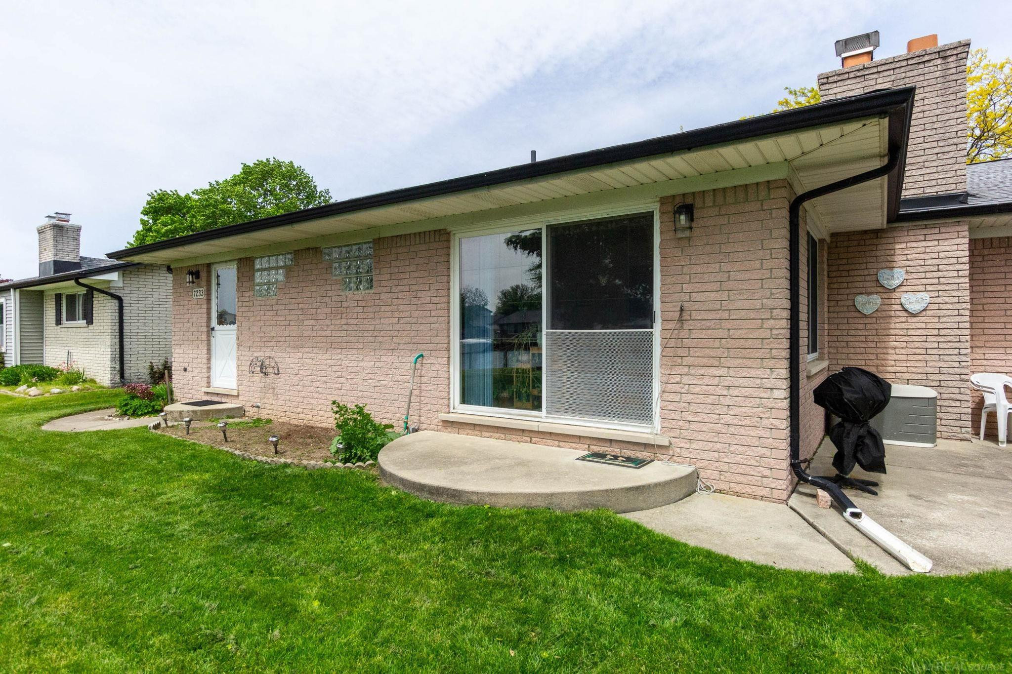 7233 Flamingo Street, Algonac, MI 48001 — Photo 5