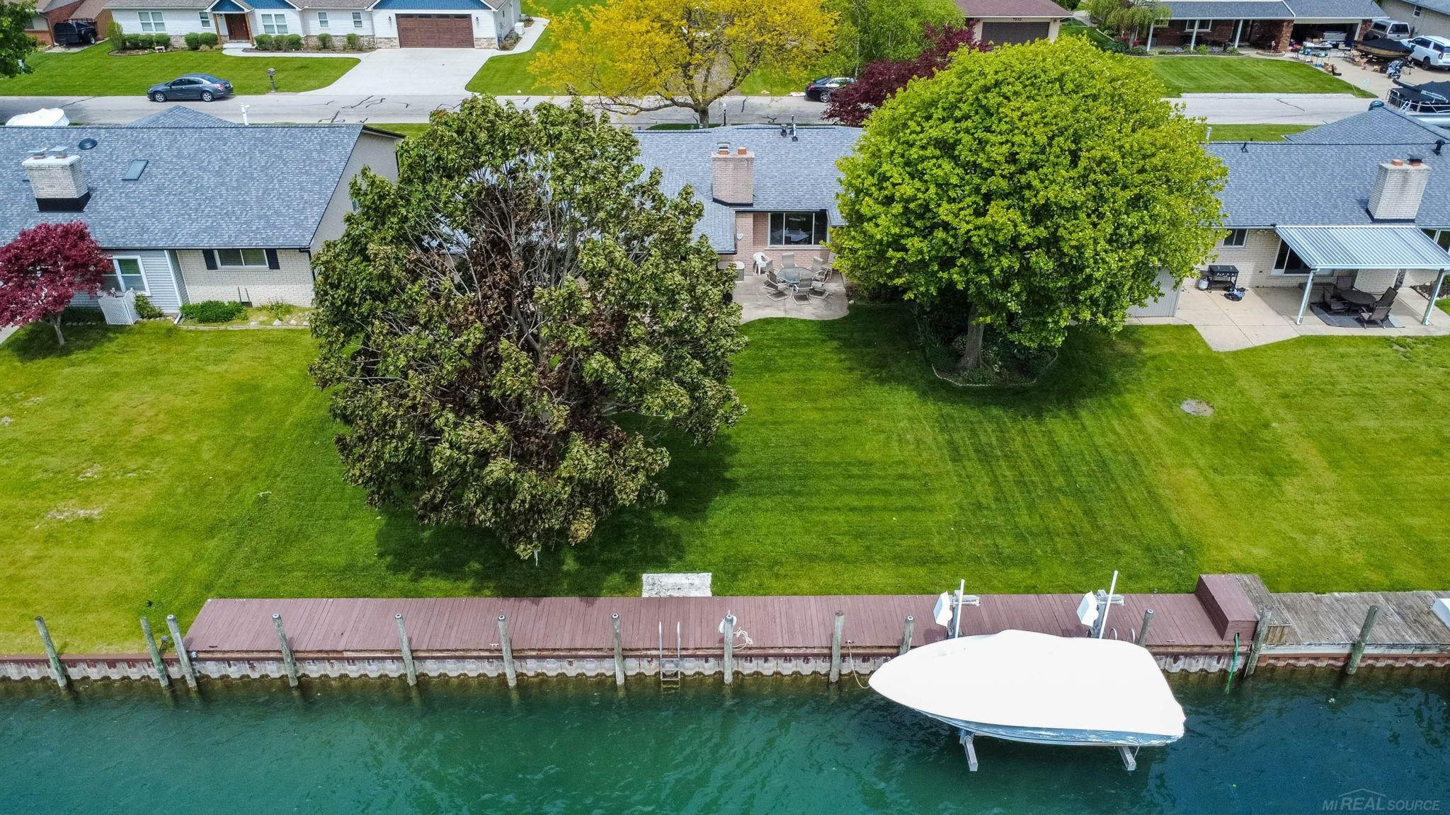 7233 Flamingo Street, Algonac, MI 48001 — Photo 6