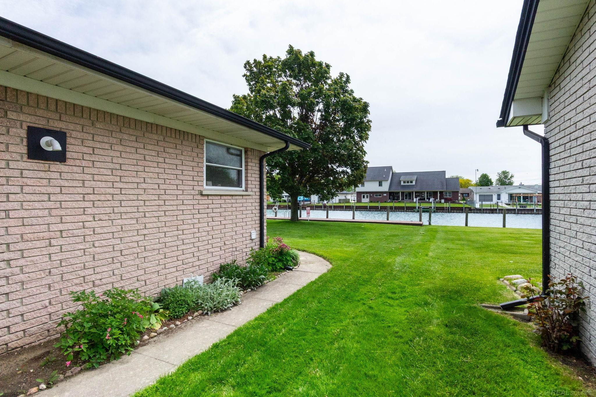 7233 Flamingo Street, Algonac, MI 48001 — Photo 41