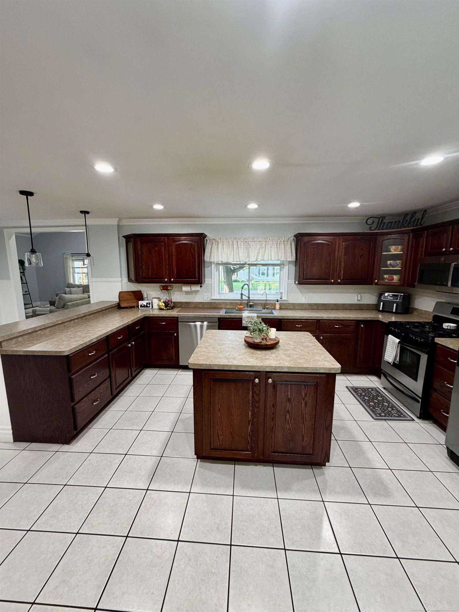 174 Benjamin Street, MI 48065 — Photo 8