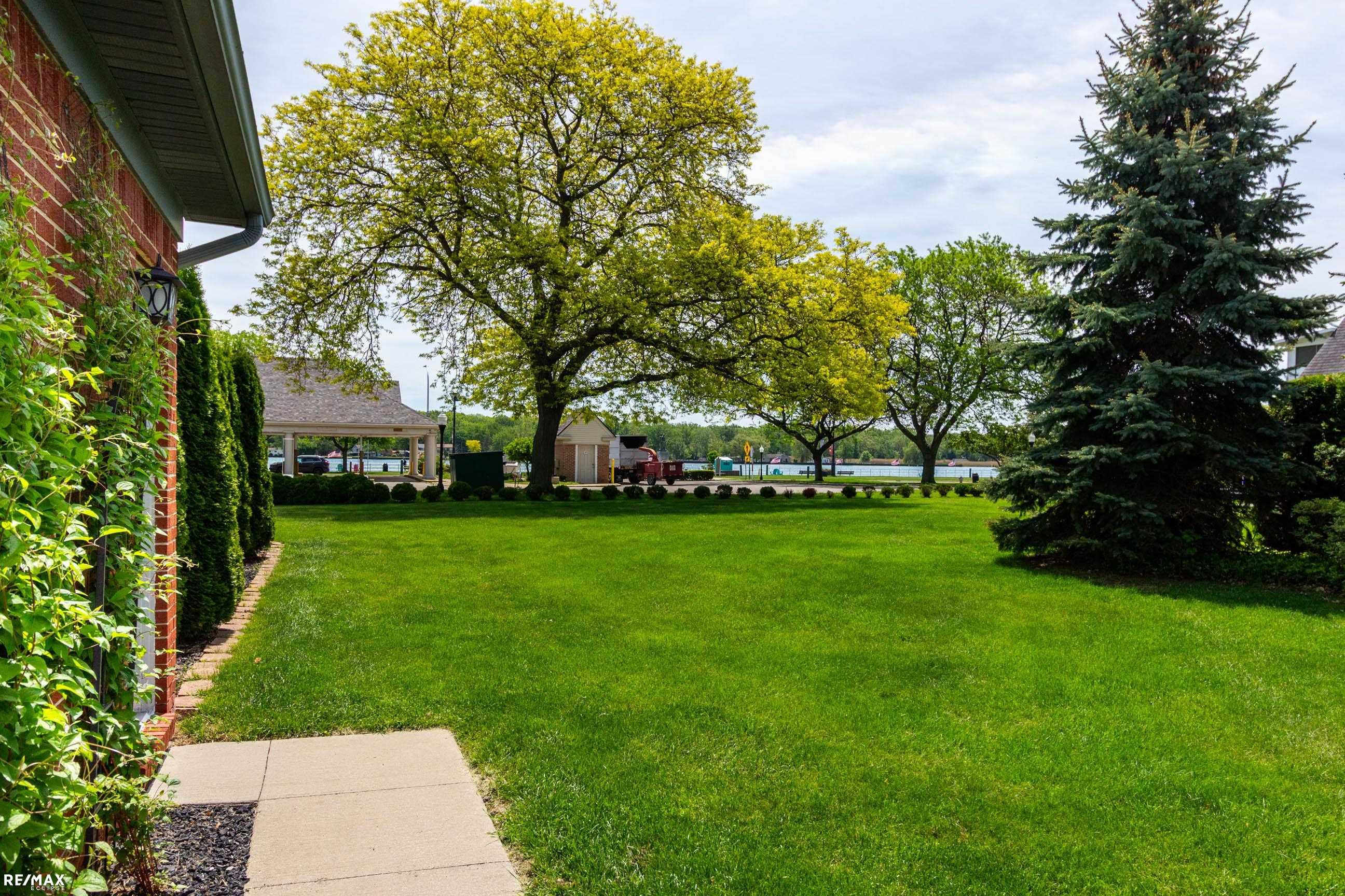 304 Heritage Way Street, Algonac, MI 48001 — Photo 46