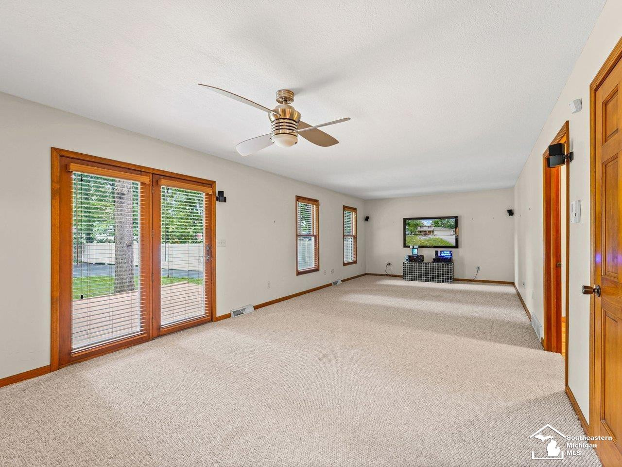 7058 Wildwood Drive, Temperance, MI 48182 — Photo 9