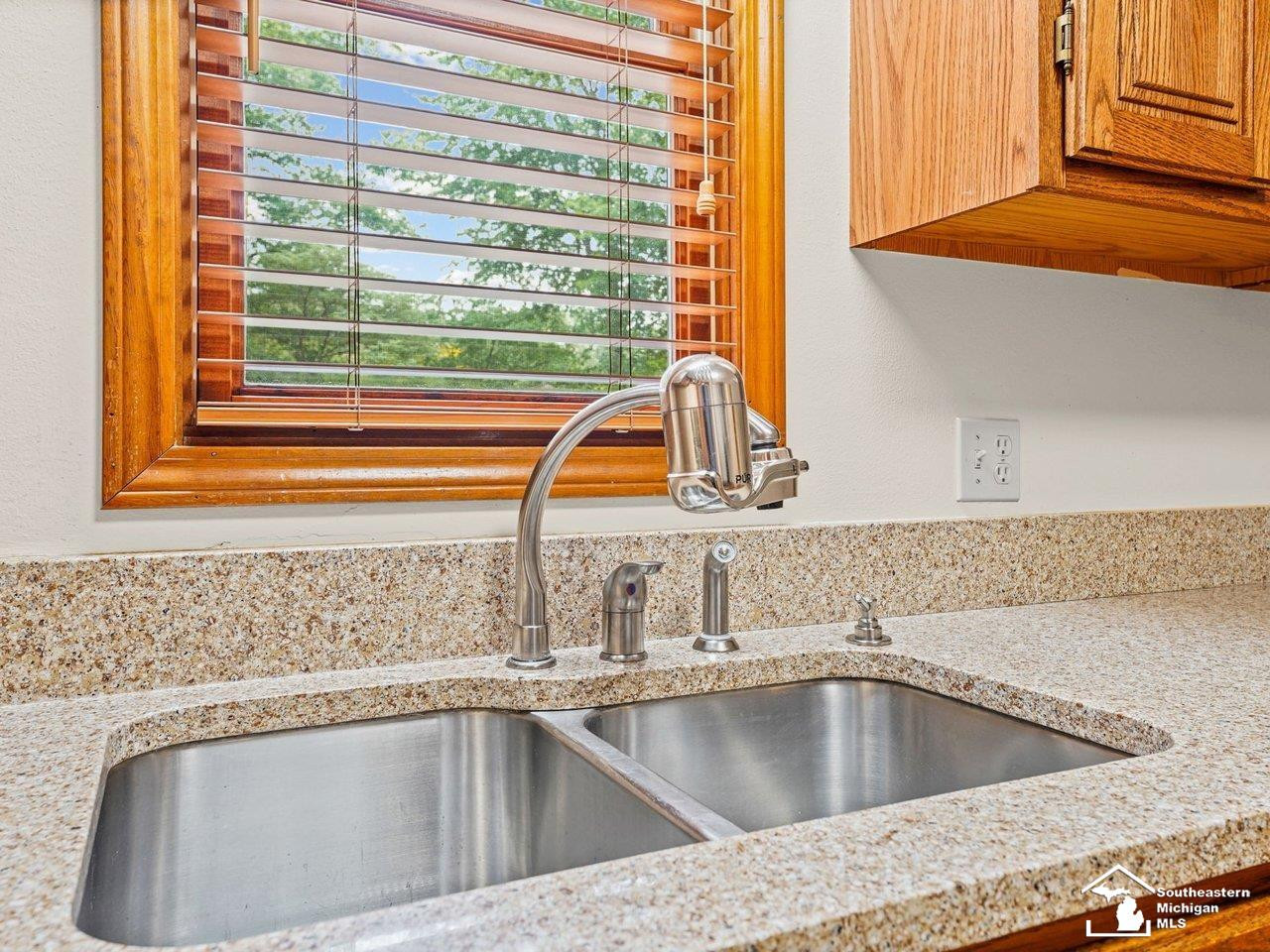 7058 Wildwood Drive, Temperance, MI 48182 — Photo 17