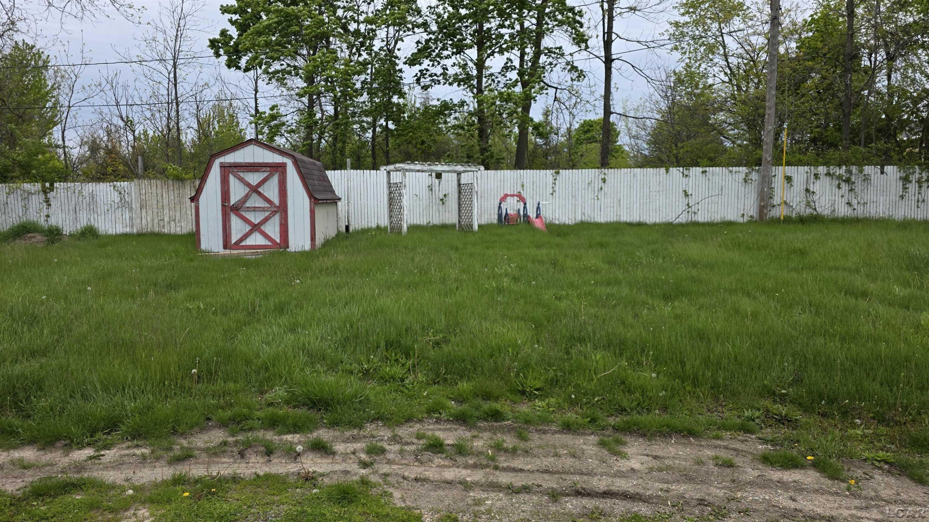 9358 E Market Road, Pittsford, MI 49271 — Photo 6
