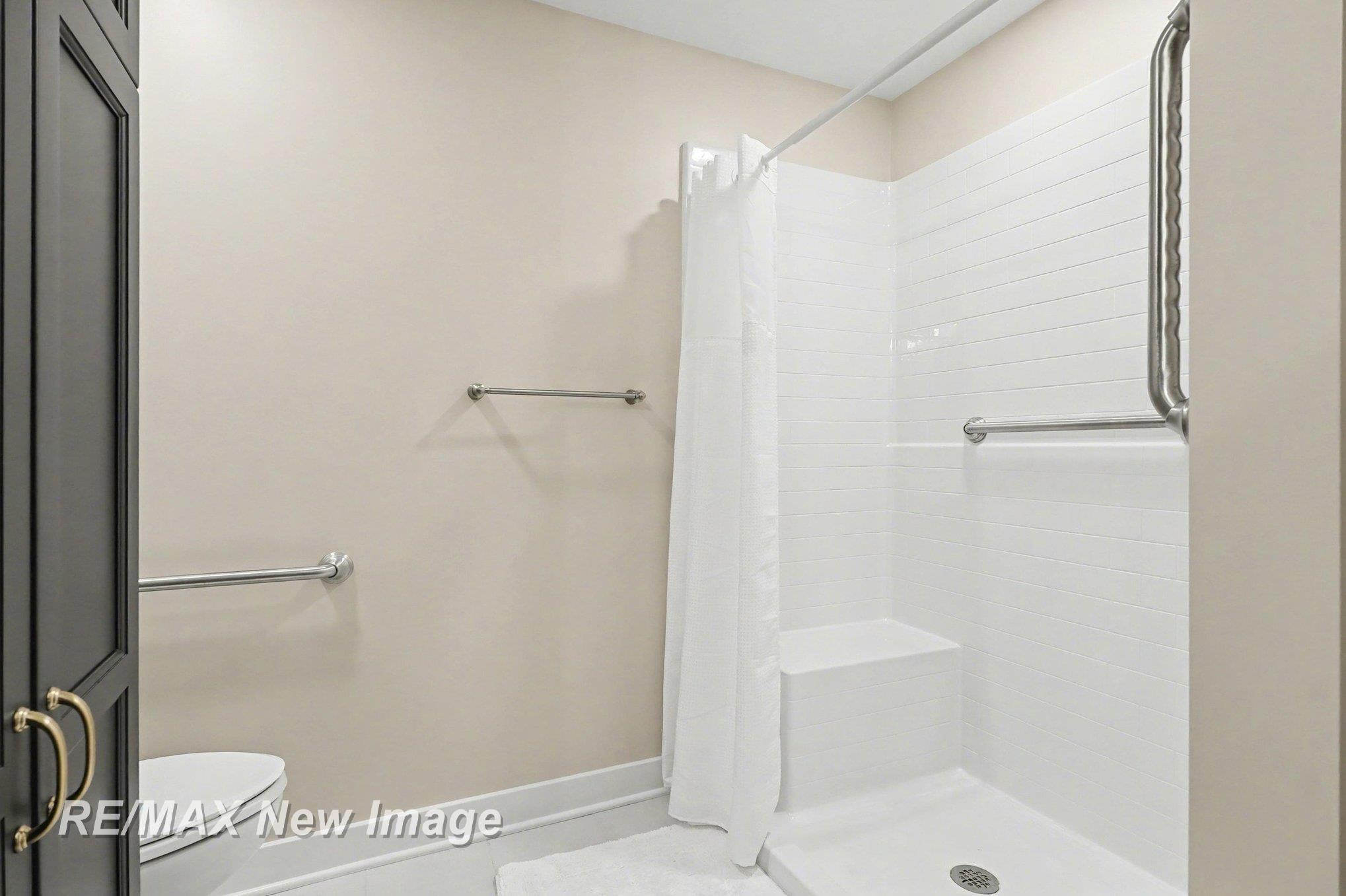 419 Copper Leaf Court, Midland, MI 48642 — Photo 15