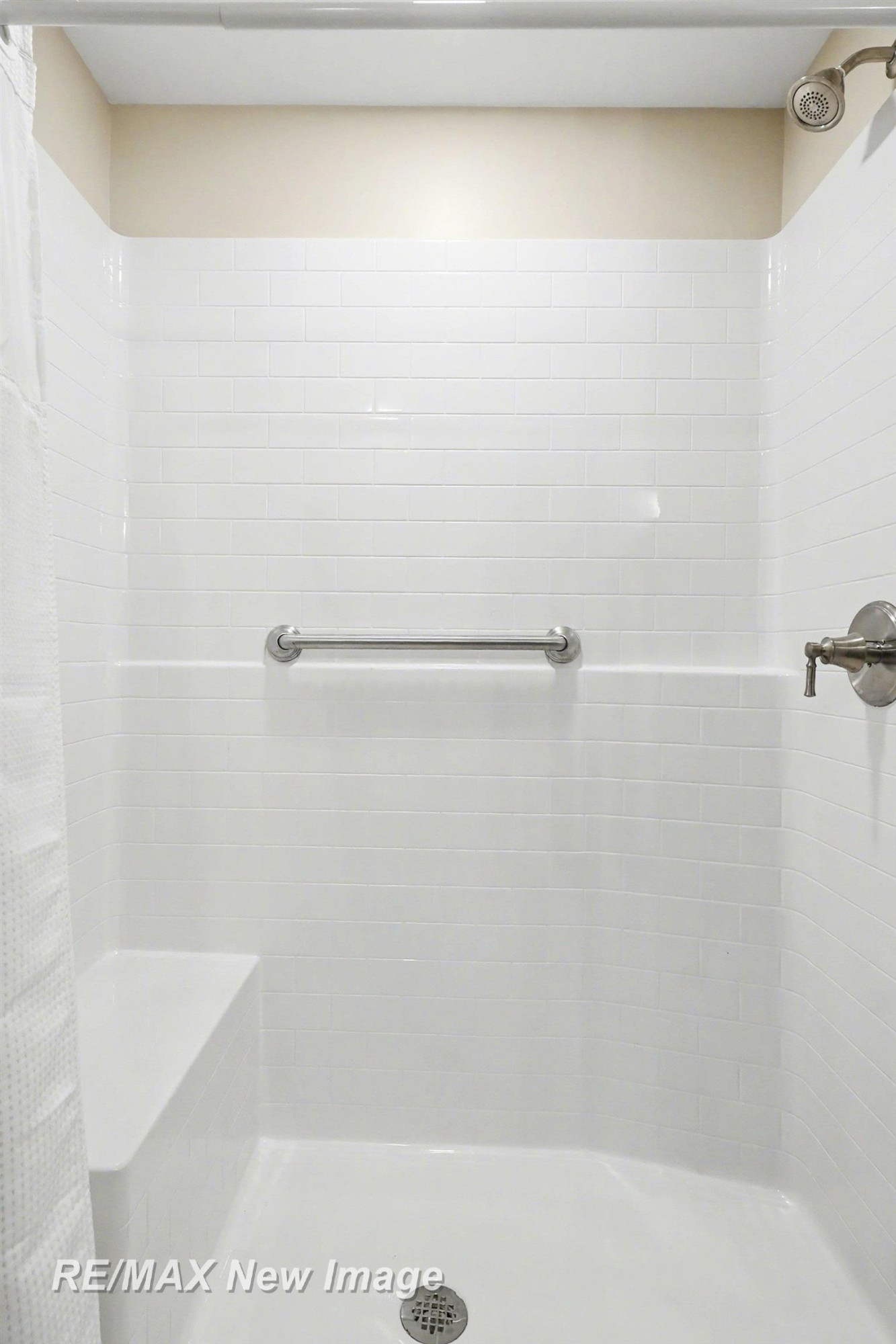 419 Copper Leaf Court, Midland, MI 48642 — Photo 16