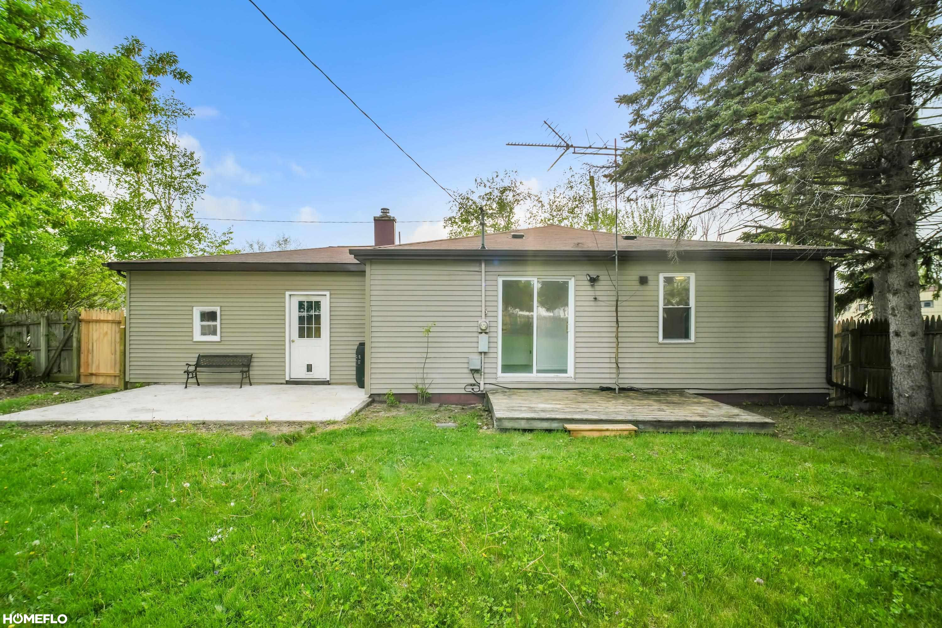 517 RHODES Street, Pinconning, MI 48650 — Photo 3