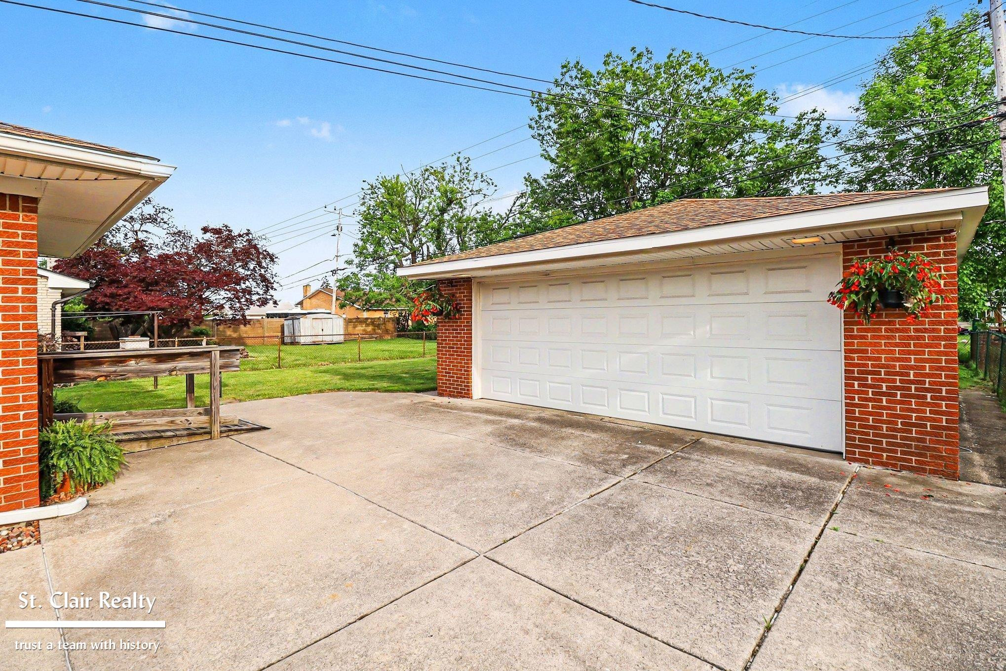 17114 Wilson Avenue, Eastpointe, MI 48021 — Photo 24