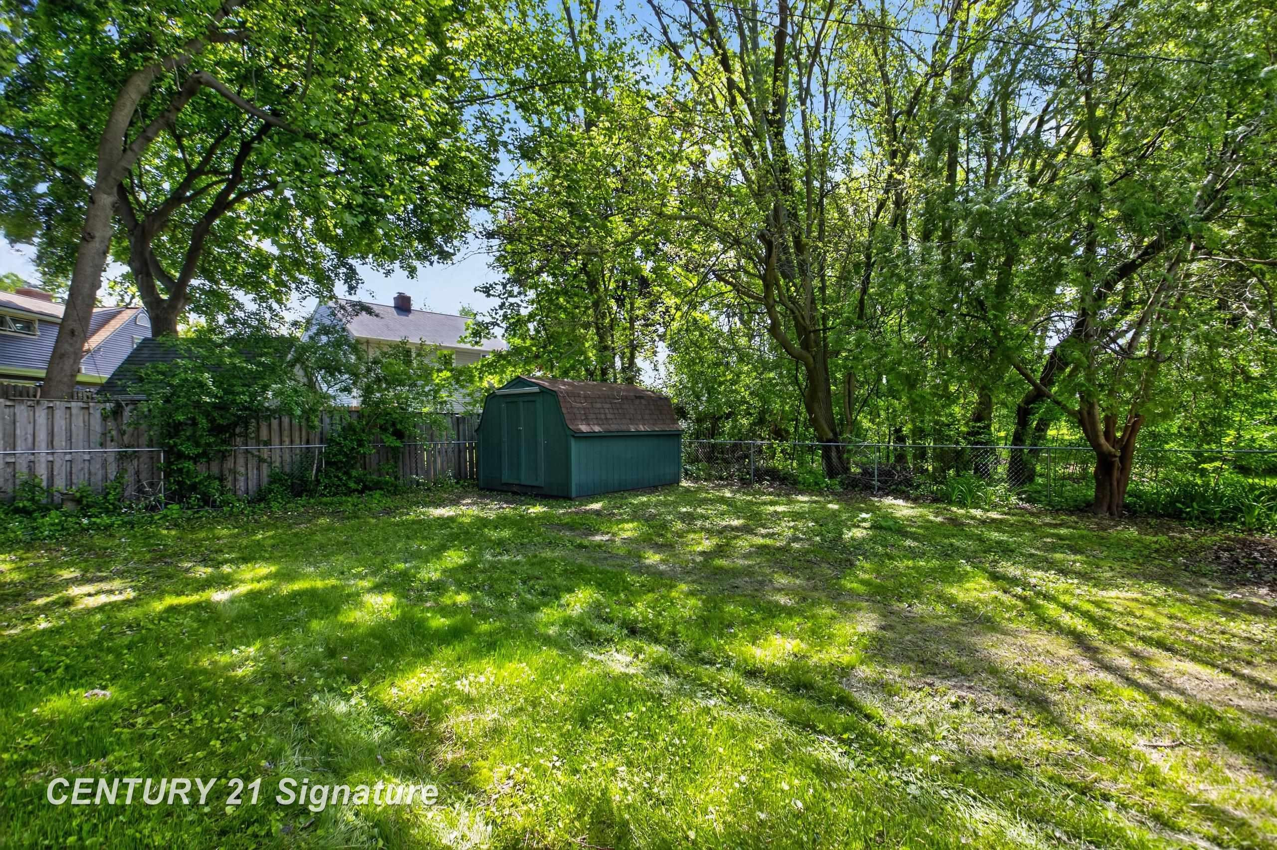 1202 Jerome Street, Midland, MI 48640 — Photo 8