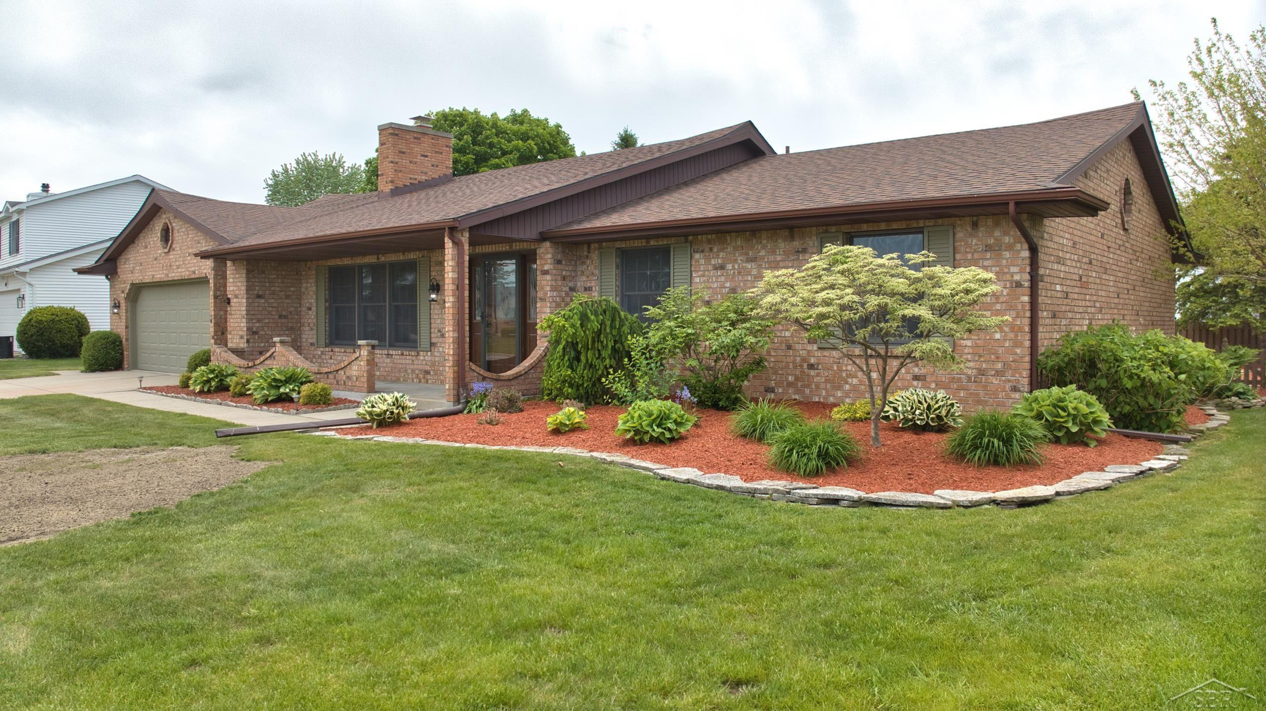 759 Pilgram Dr. E Drive, Saginaw, MI 48638 — Photo 2