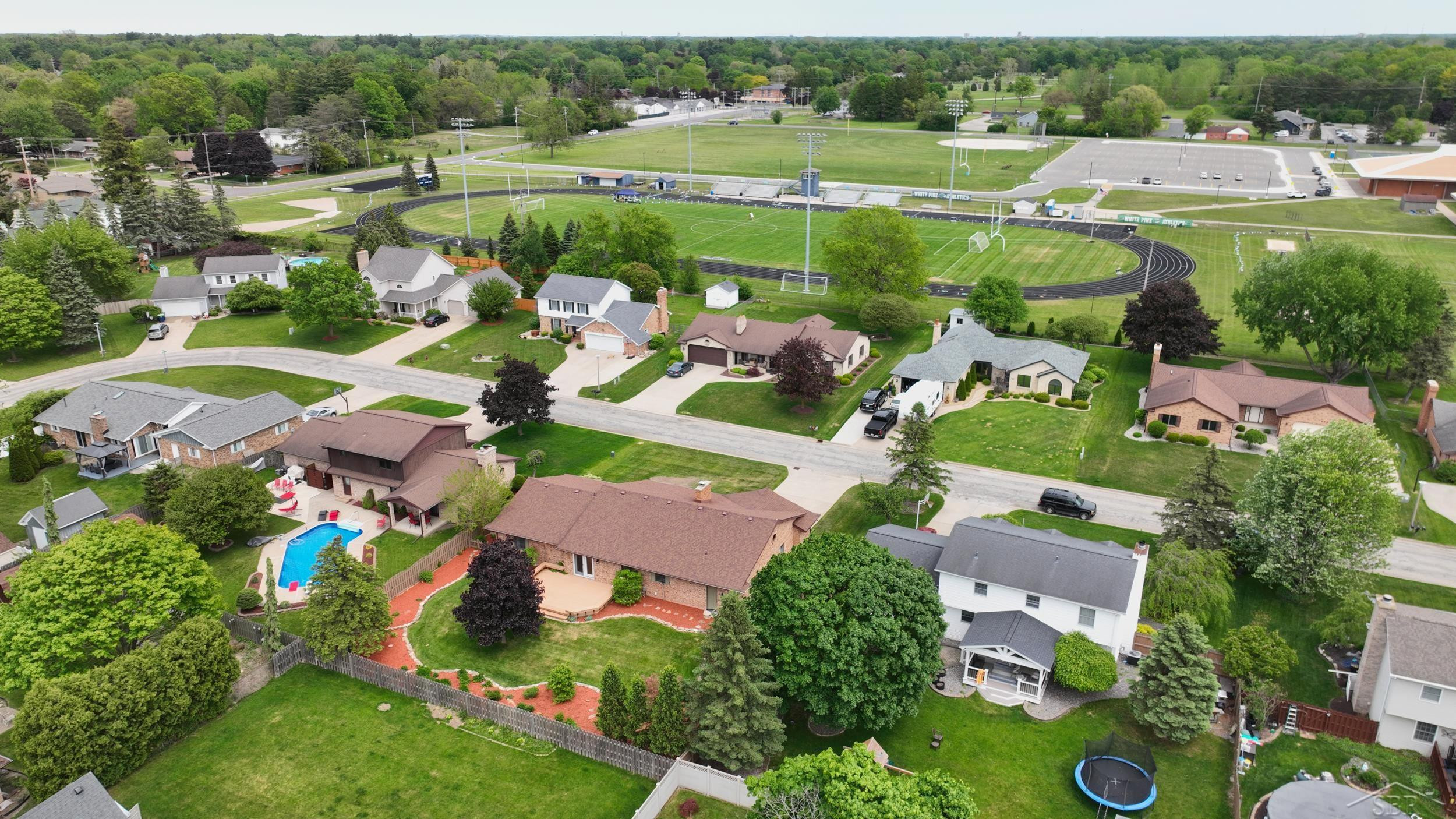 759 Pilgram Dr. E Drive, Saginaw, MI 48638 — Photo 18