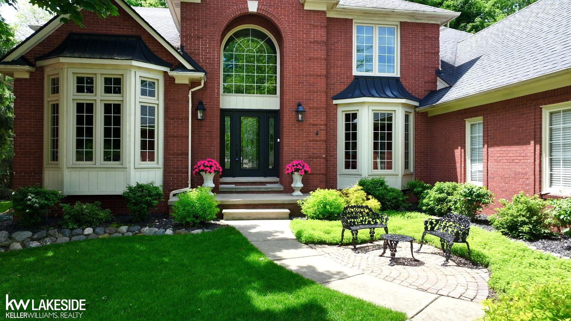 54213 Flamingo Drive, Utica, MI 48315 — Photo 2