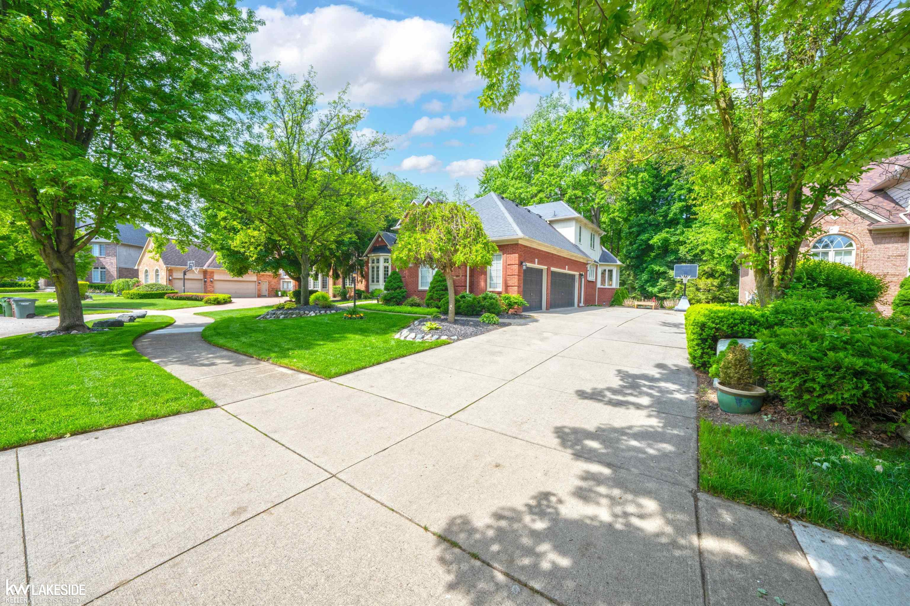 54213 Flamingo Drive, Utica, MI 48315 — Photo 11