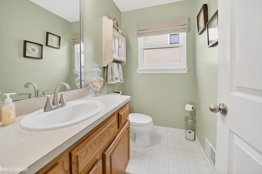 54329 Avondale Drive, New Baltimore, MI 48047 — Photo 15