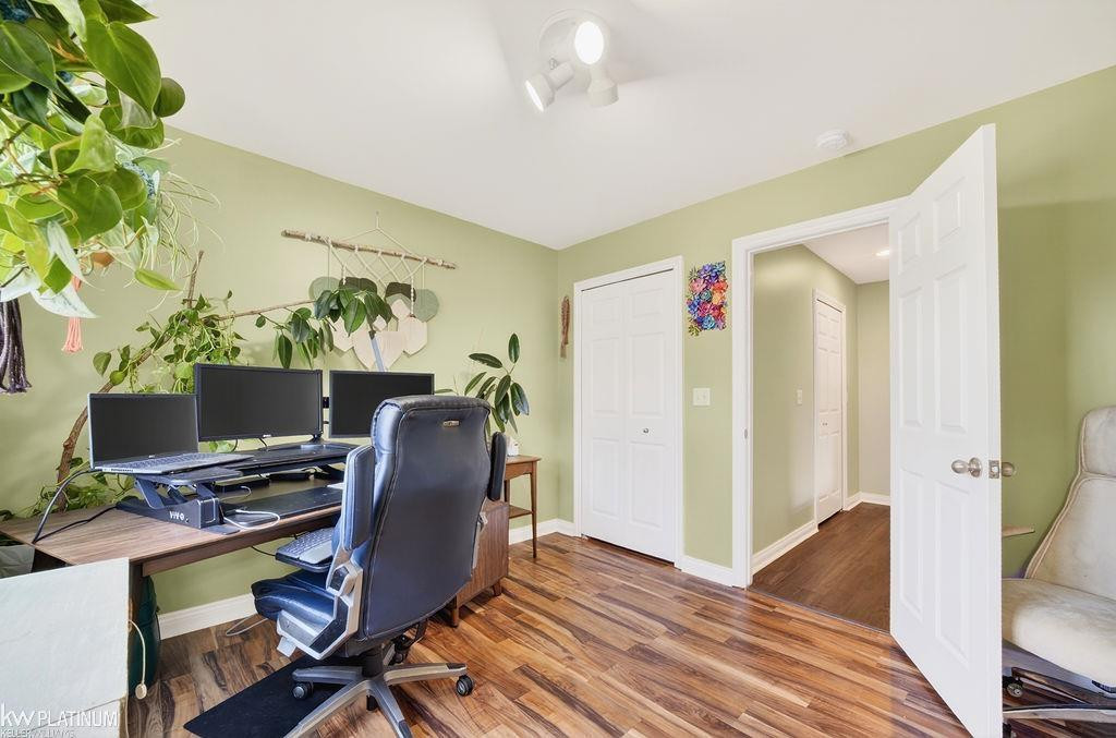 54329 Avondale Drive, New Baltimore, MI 48047 — Photo 16