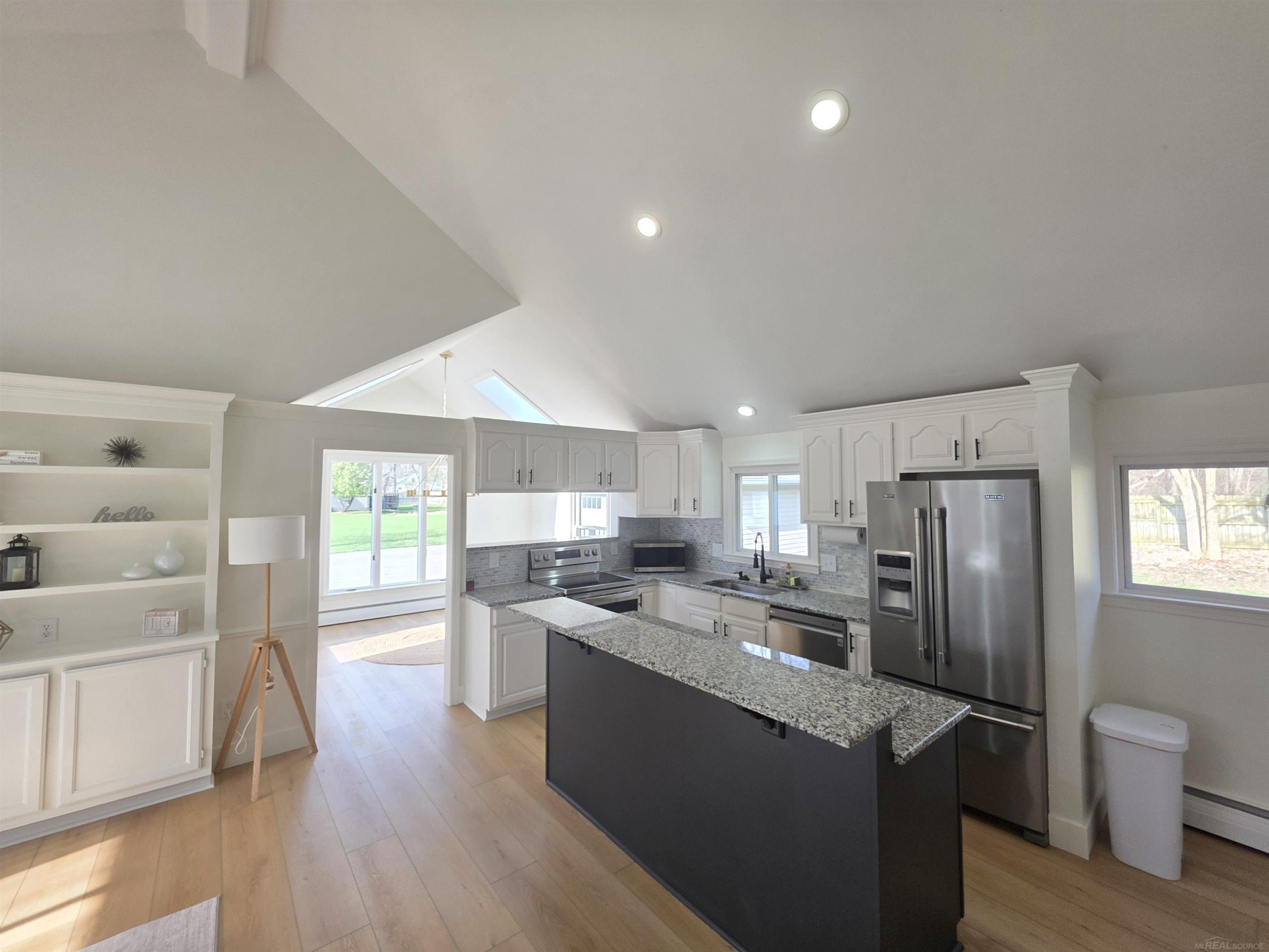 1051 Swan Lane, Fenton, MI 48430 — Photo 16
