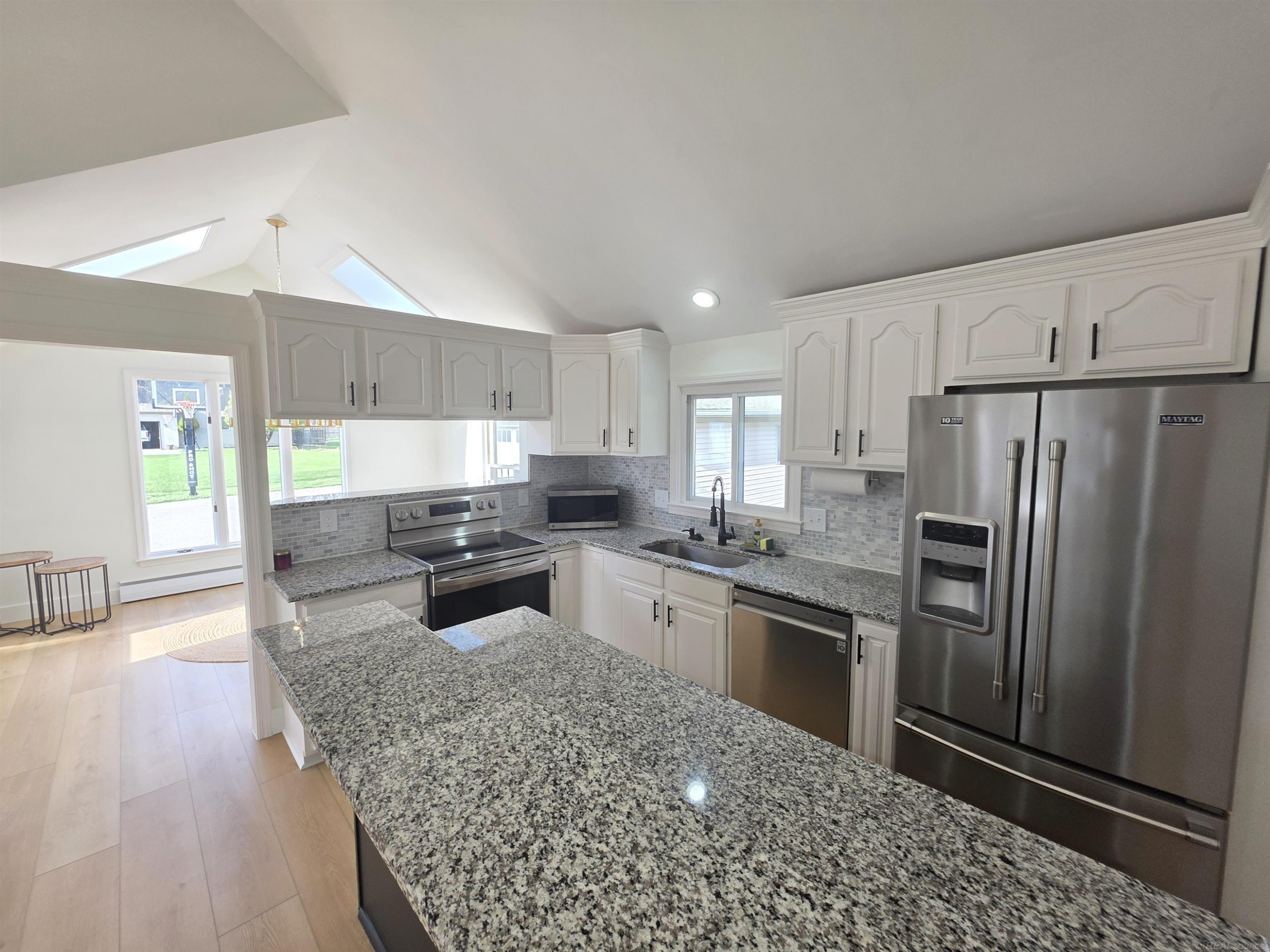 1051 Swan Lane, Fenton, MI 48430 — Photo 17