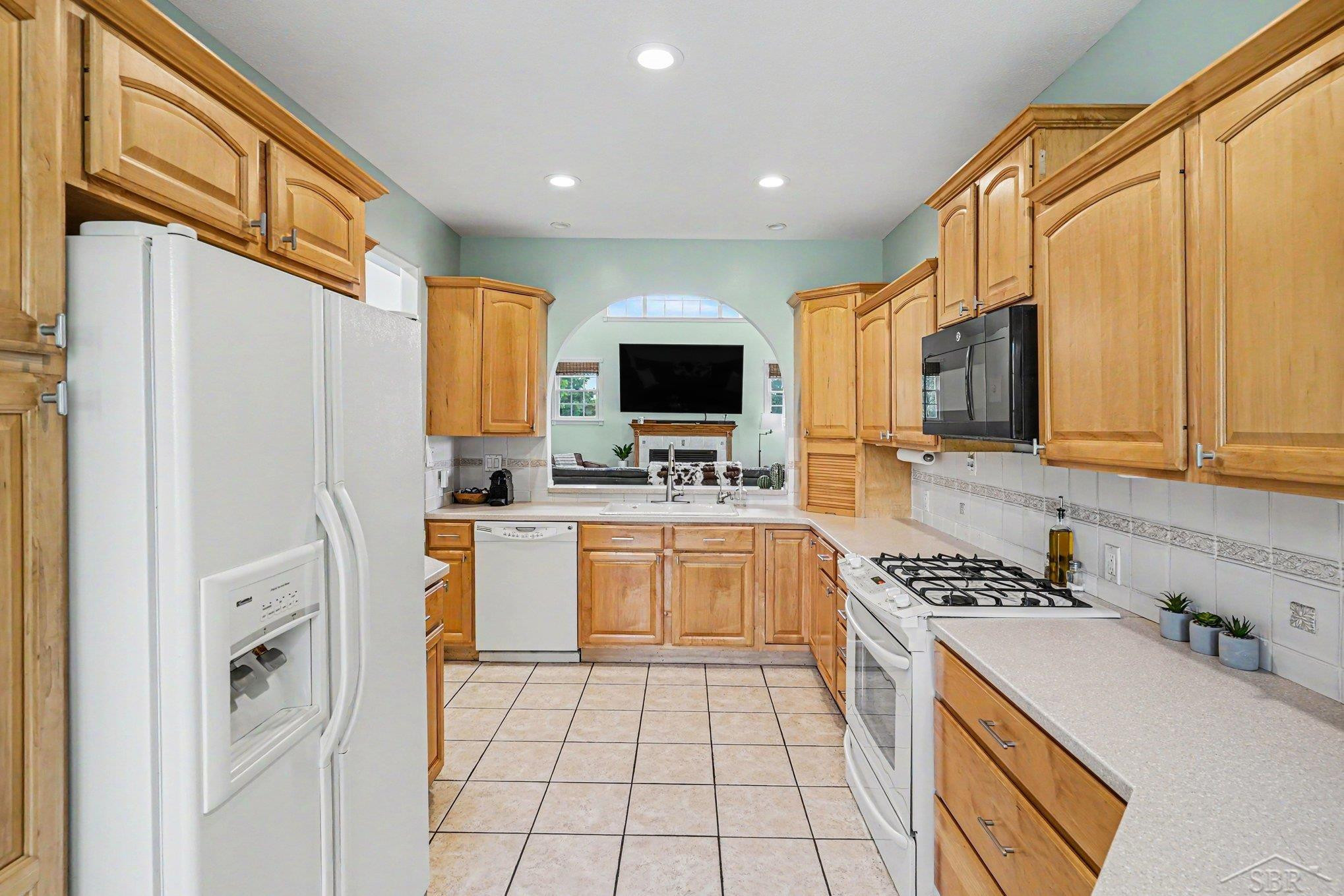 4359 Worvies Way, Columbiaville, MI 48421 — Photo 8