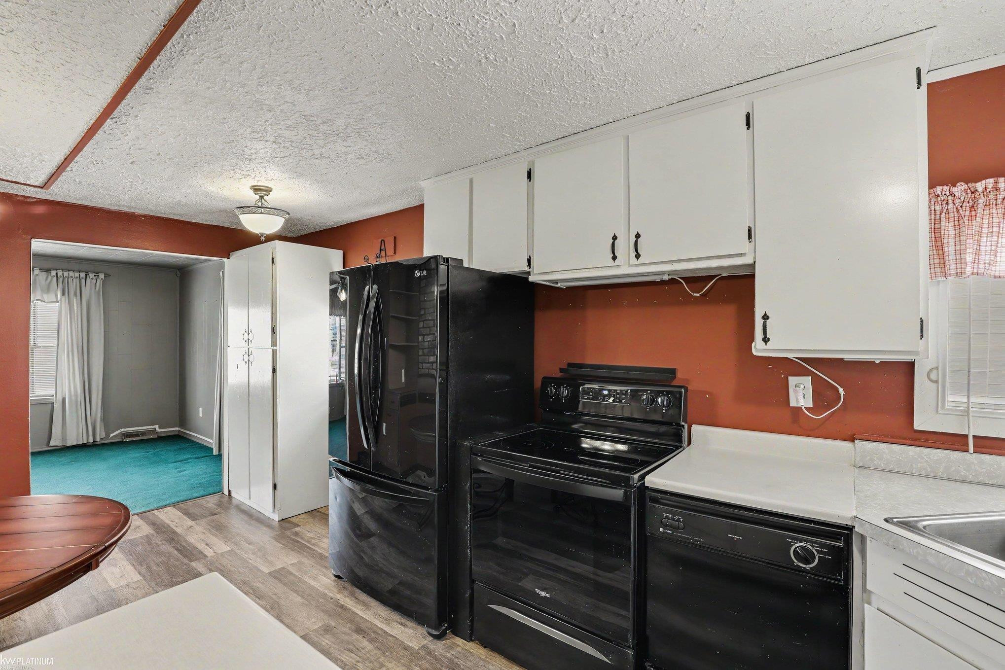 24261 Eleanor Avenue, Warren, MI 48089 — Photo 11