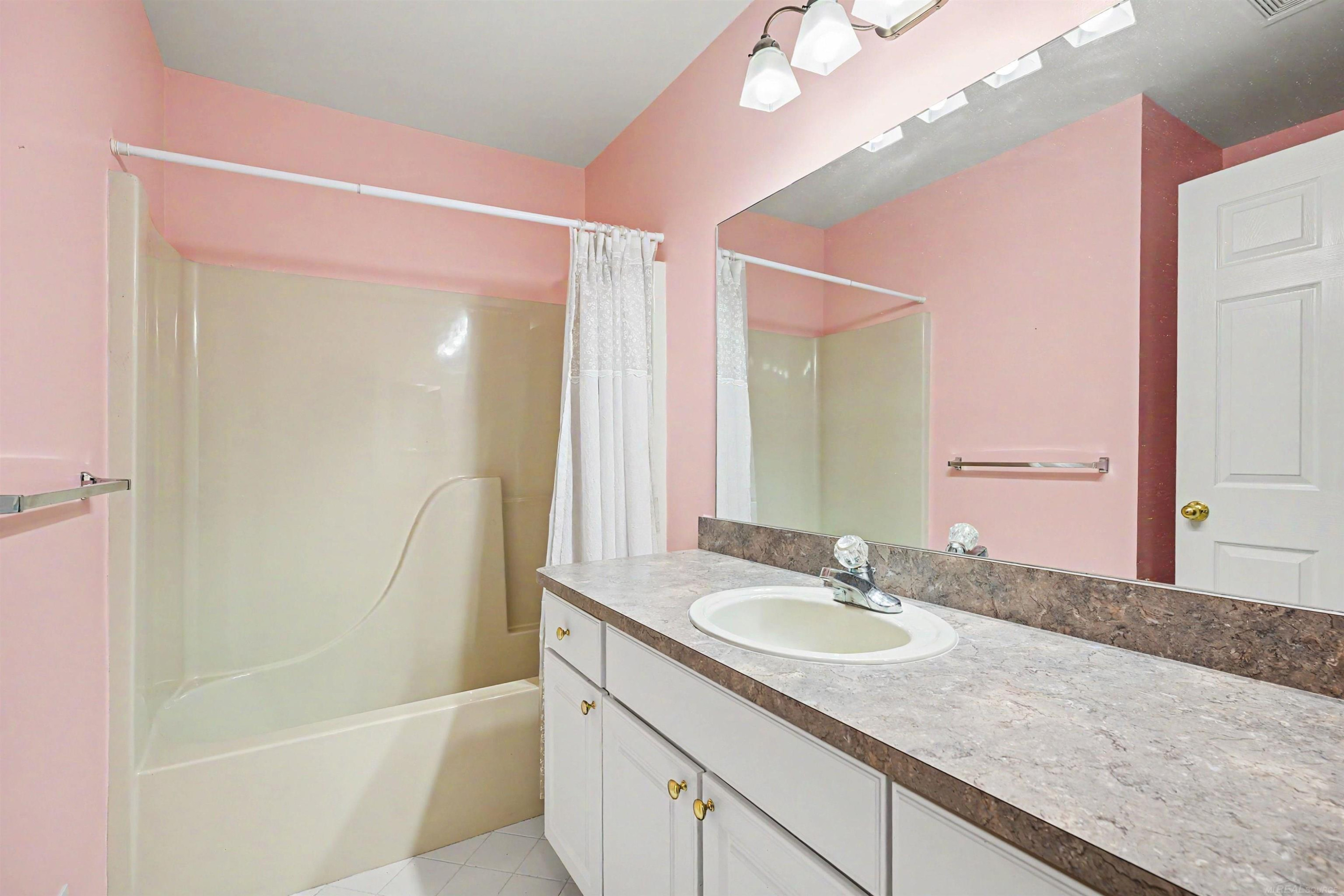 42349 Bayberry Street, Clinton Twp, MI 48038 — Photo 17