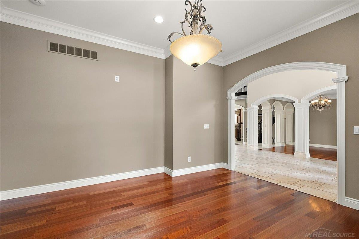 54245 Queensborough Drive, Shelby Twp, MI 48315 — Photo 9
