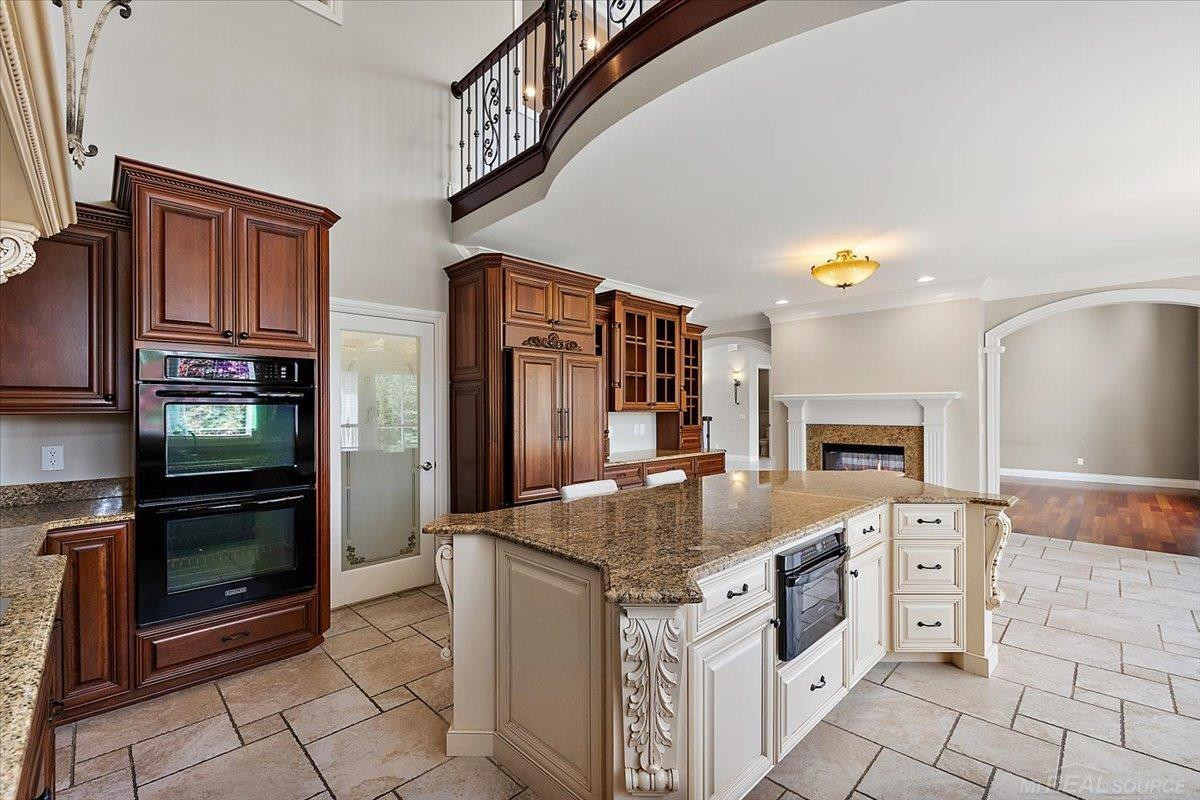 54245 Queensborough Drive, Shelby Twp, MI 48315 — Photo 25